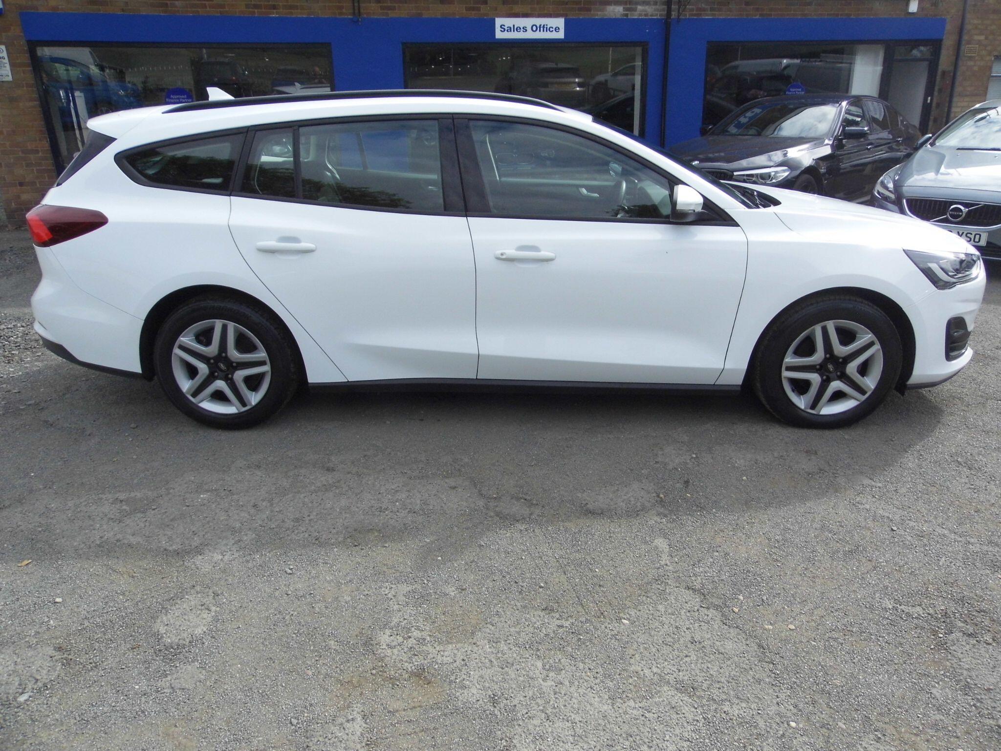 Ford Focus view 7