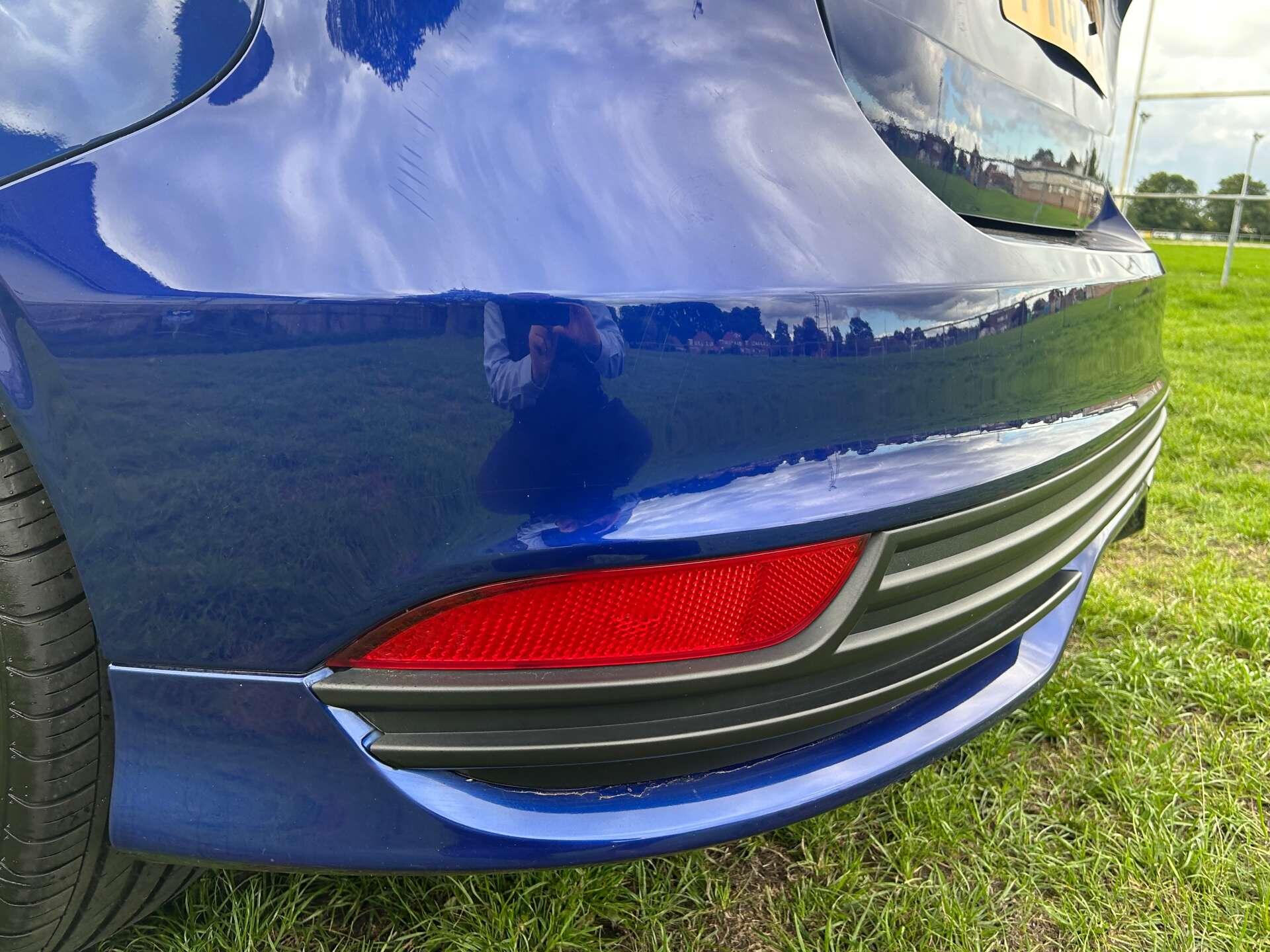 Ford Focus view 23