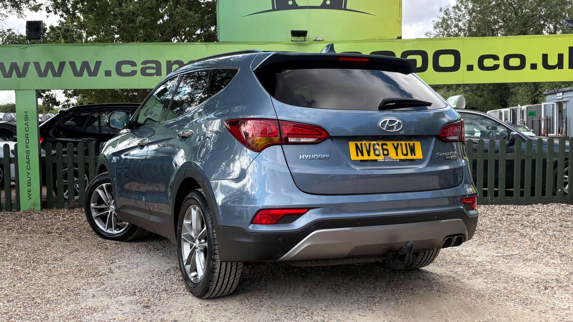 Hyundai Santa Fe view 4