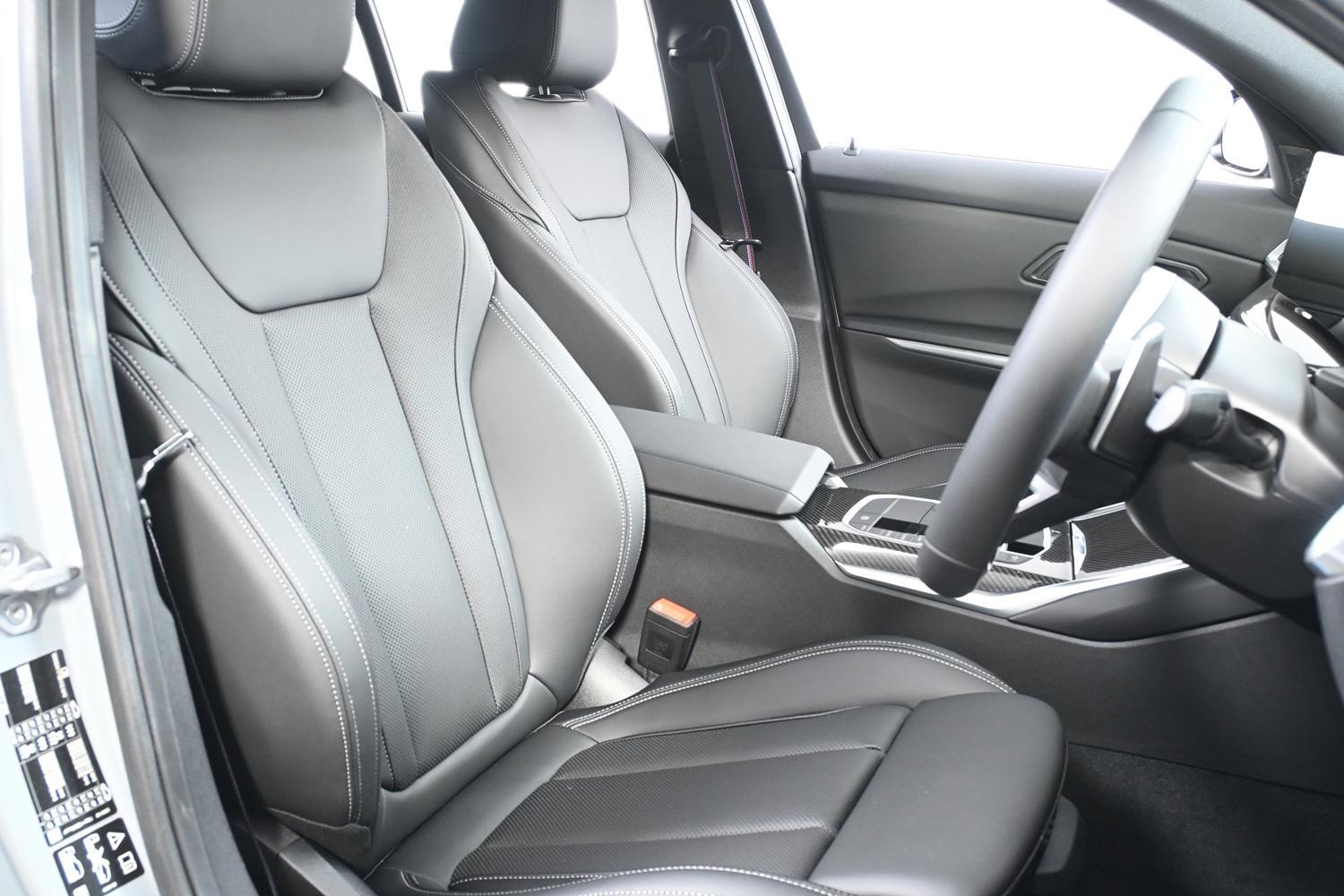 BMW 3 Series view 11