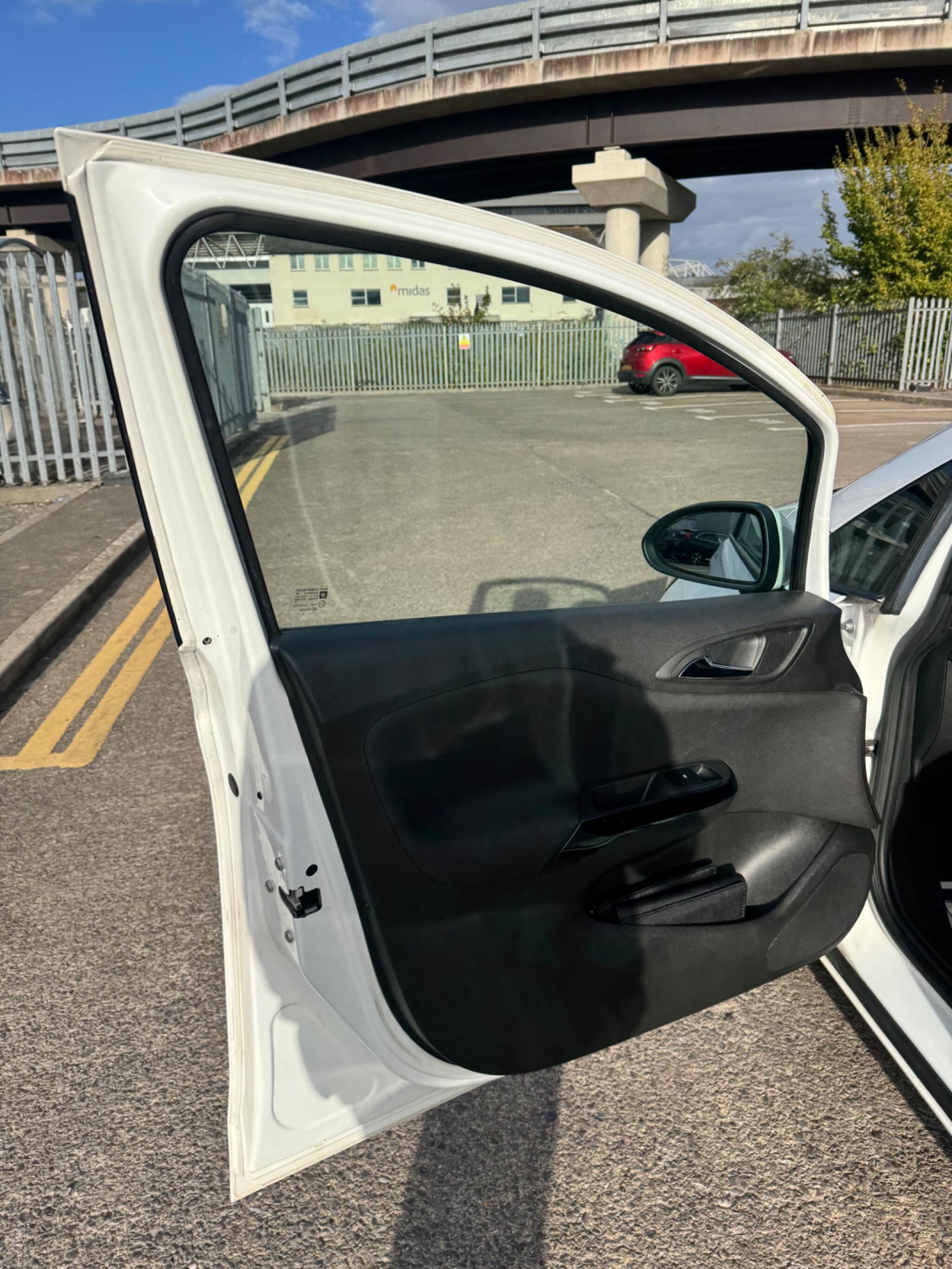Vauxhall Corsa view 30