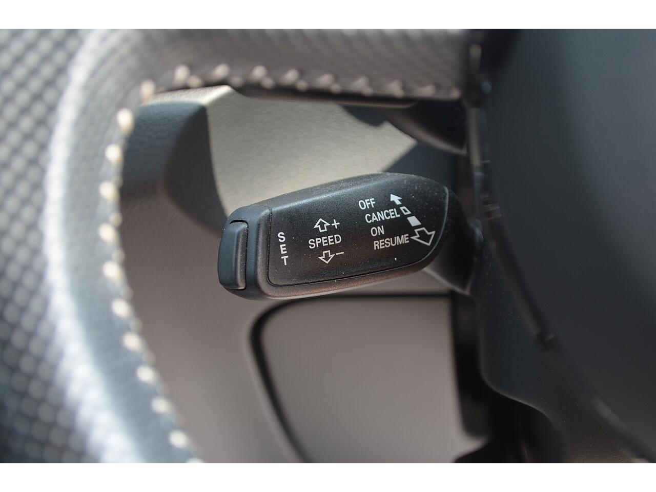 Audi Q3 view 28