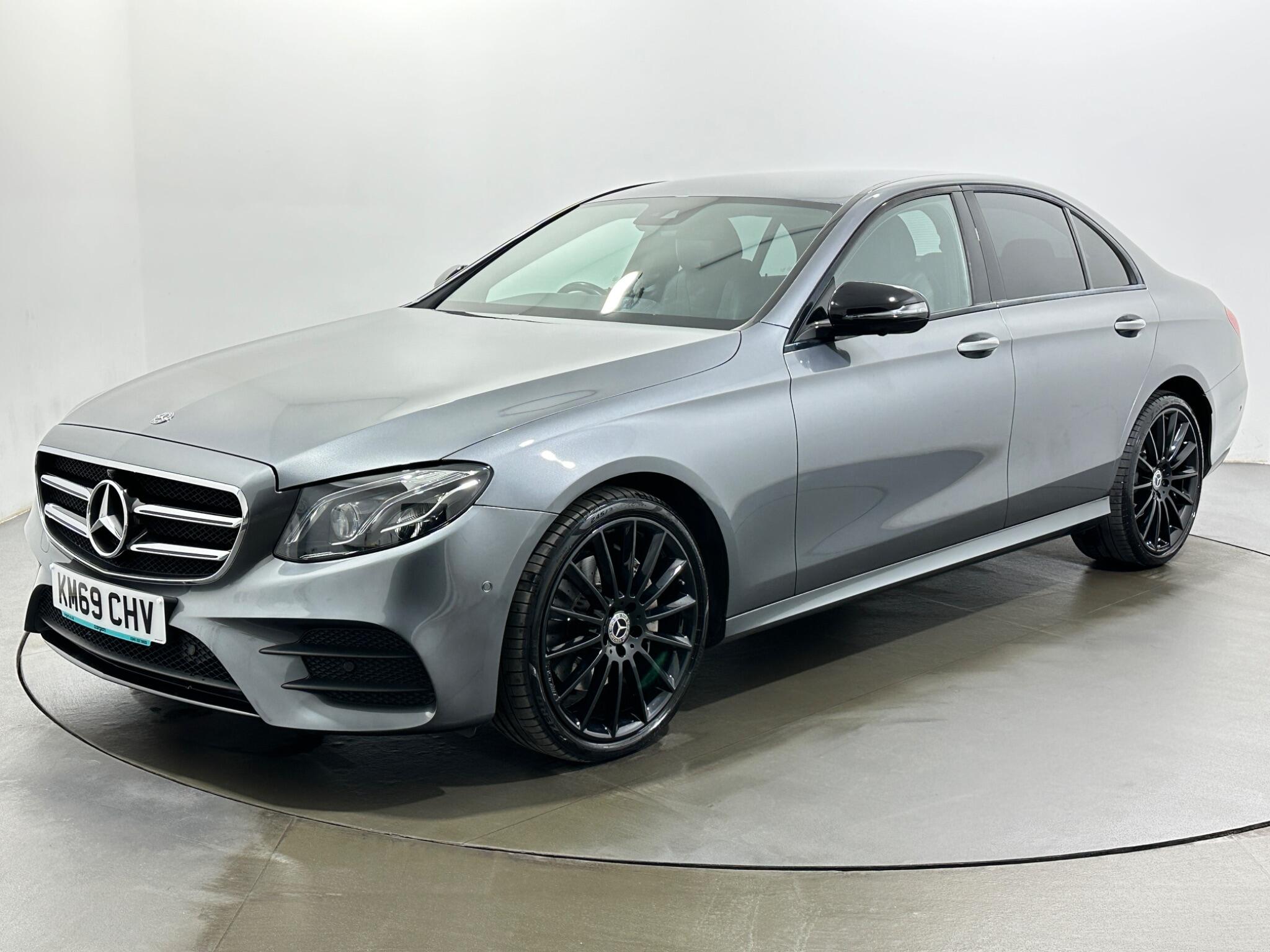 Mercedes-Benz E-Class view 4
