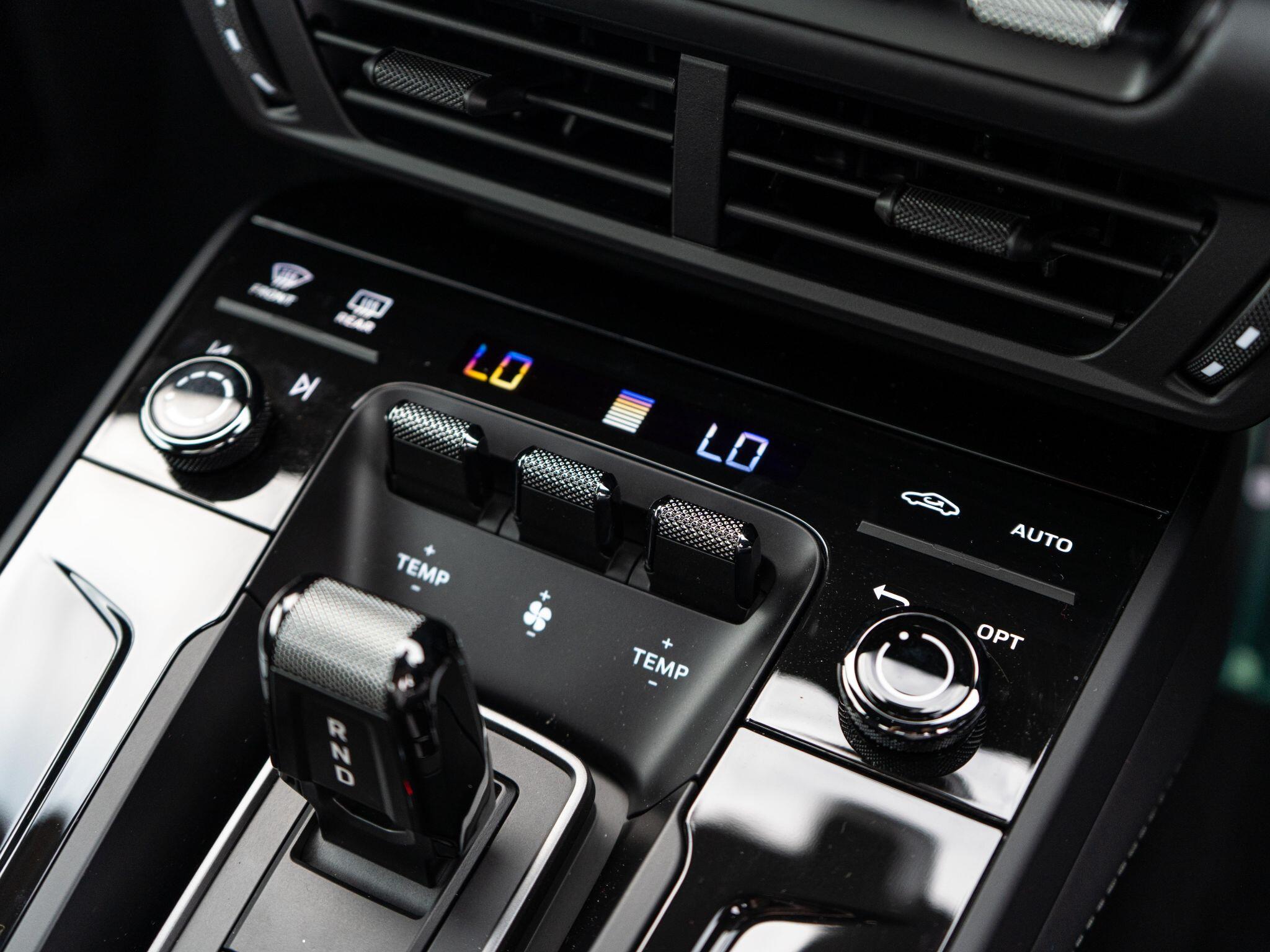 Porsche 911 view 43