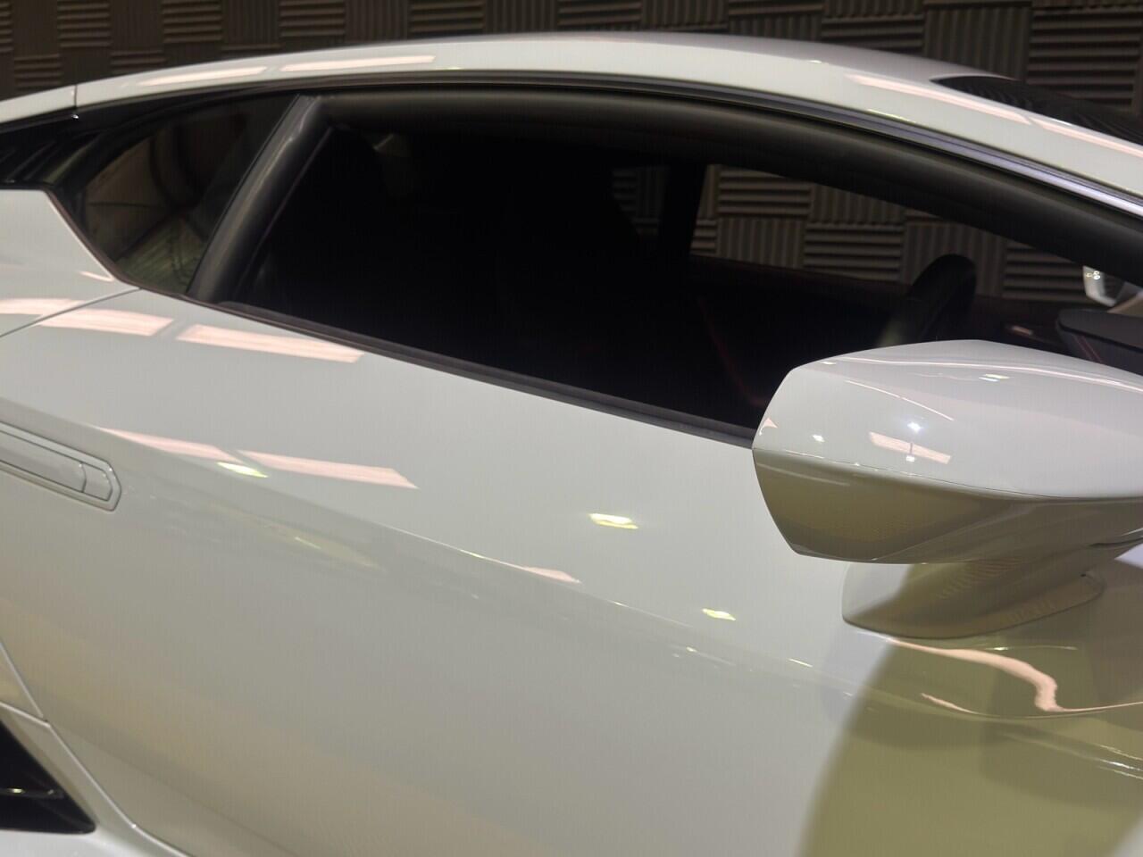 Lamborghini Huracan view 5