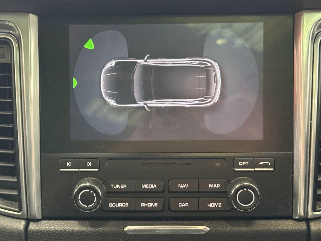 Porsche Macan view 50