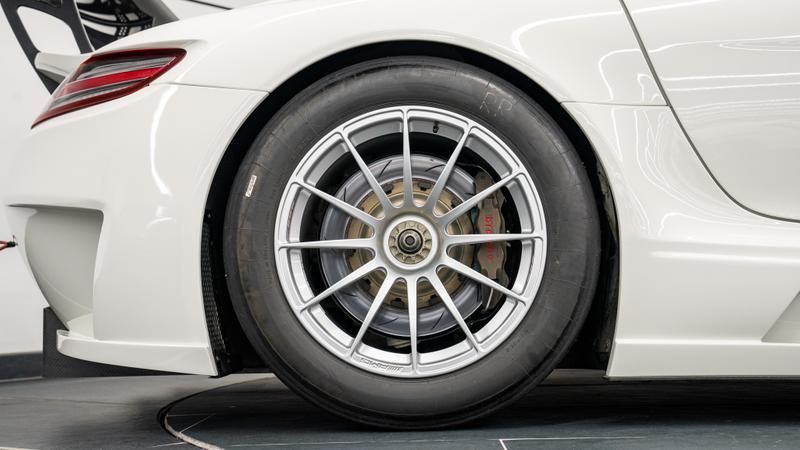 Mercedes-Benz SLS view 21