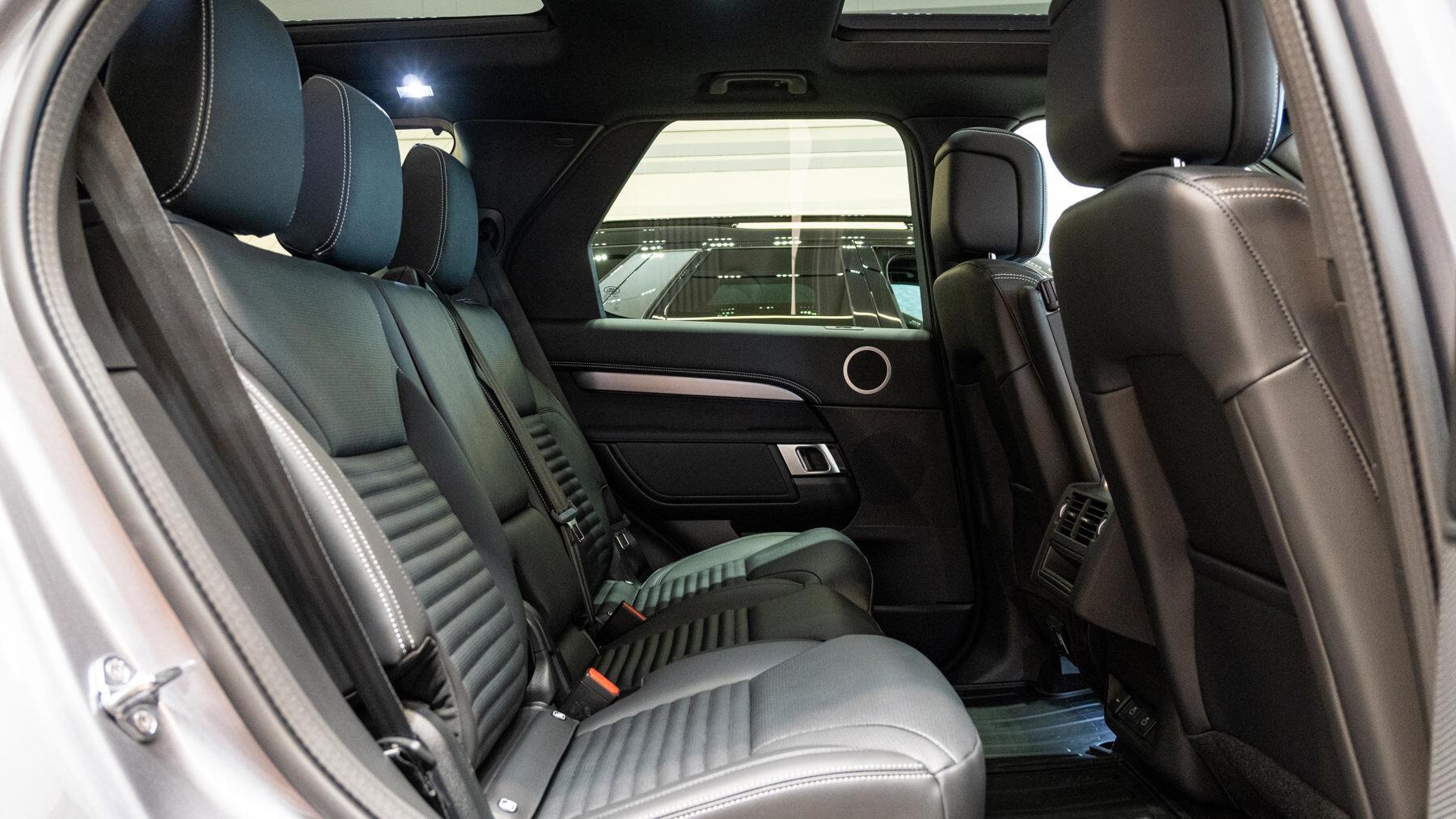 Land Rover Discovery view 47