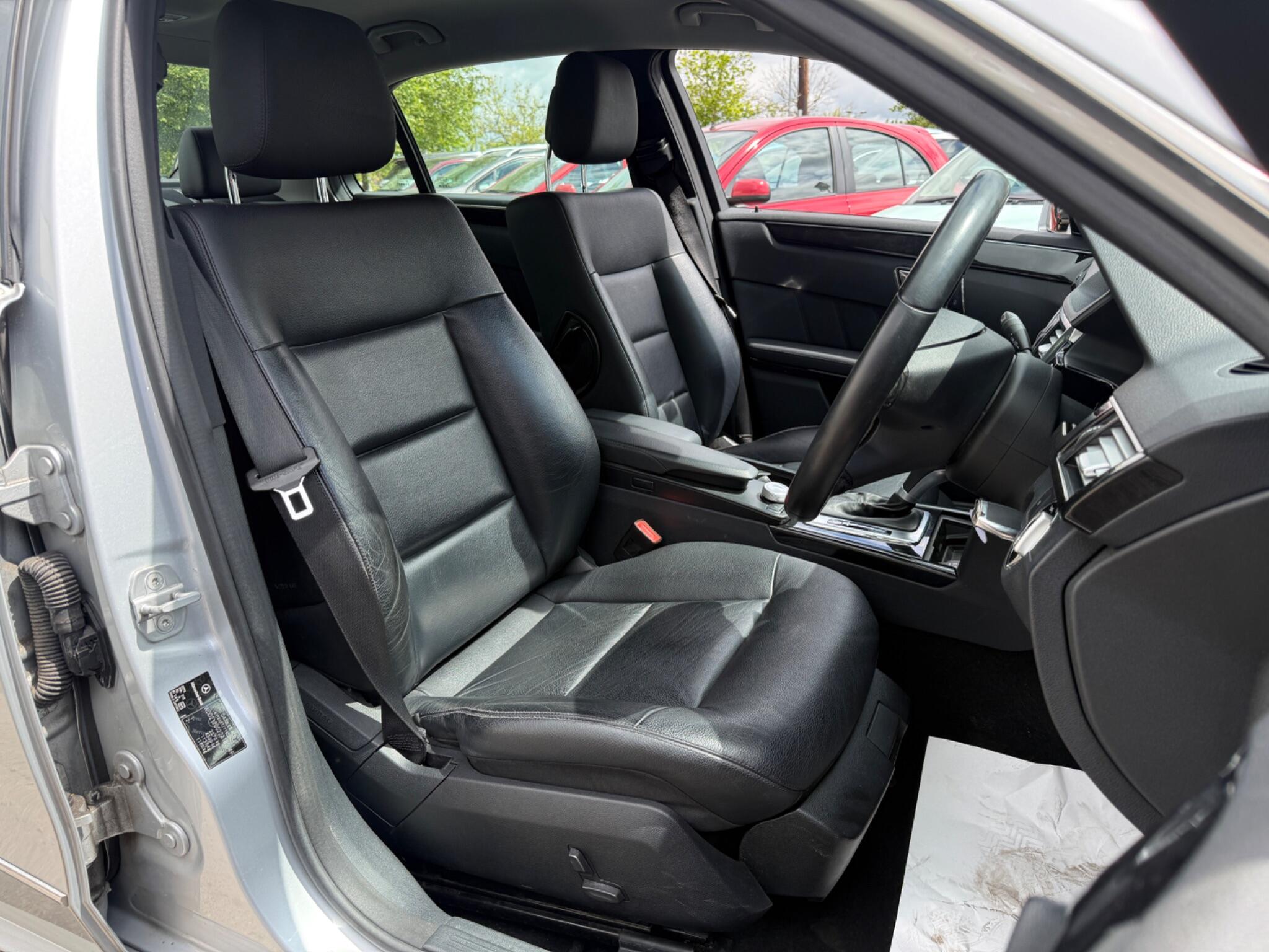 Mercedes-Benz E Class - Image 36
