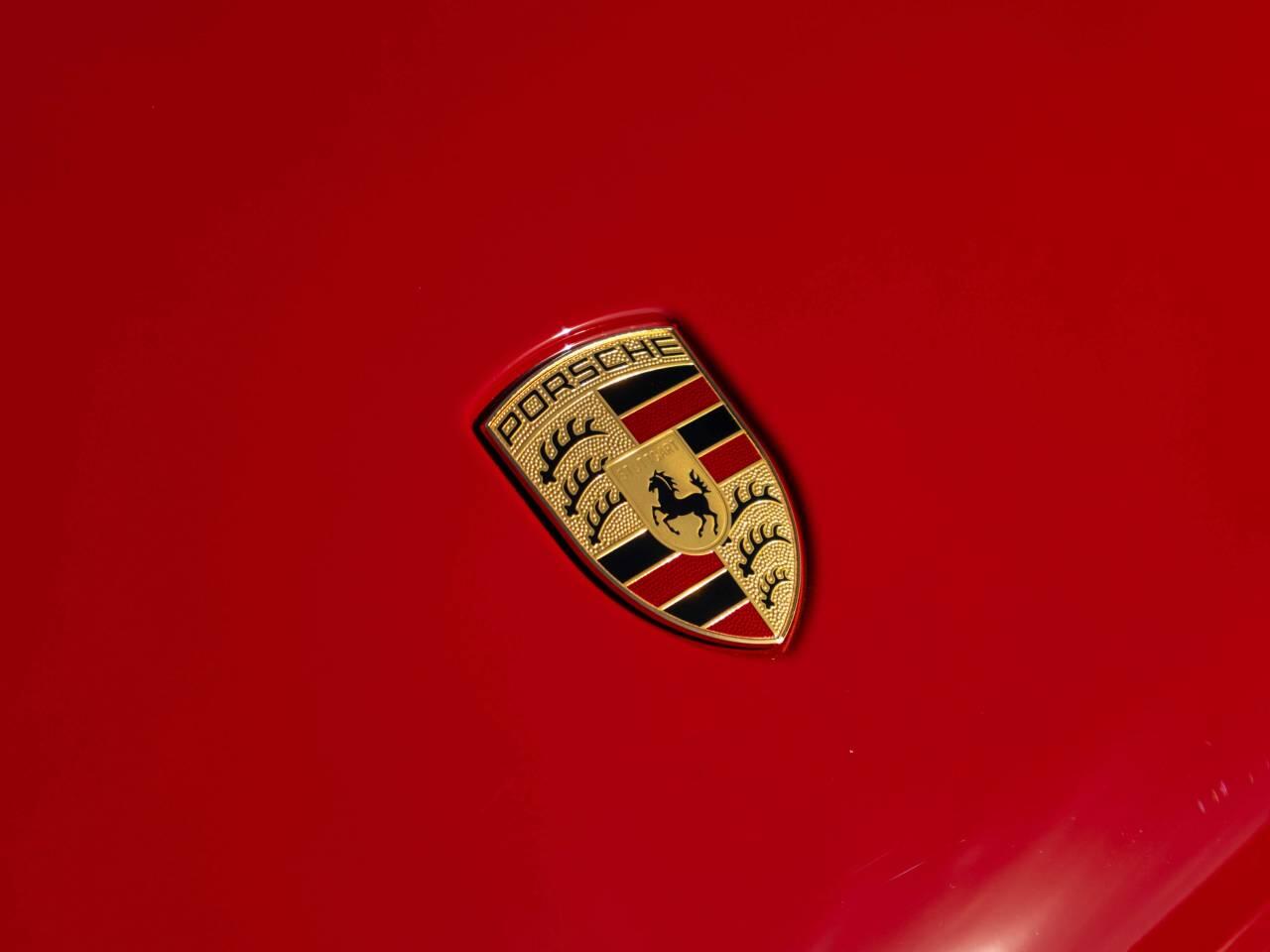 Porsche Macan view 63