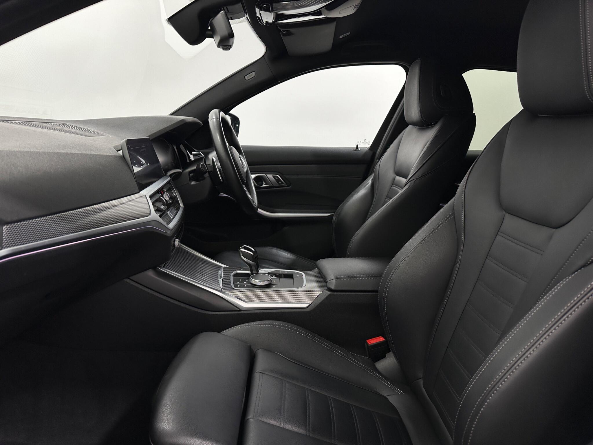 BMW 3 Series view 37
