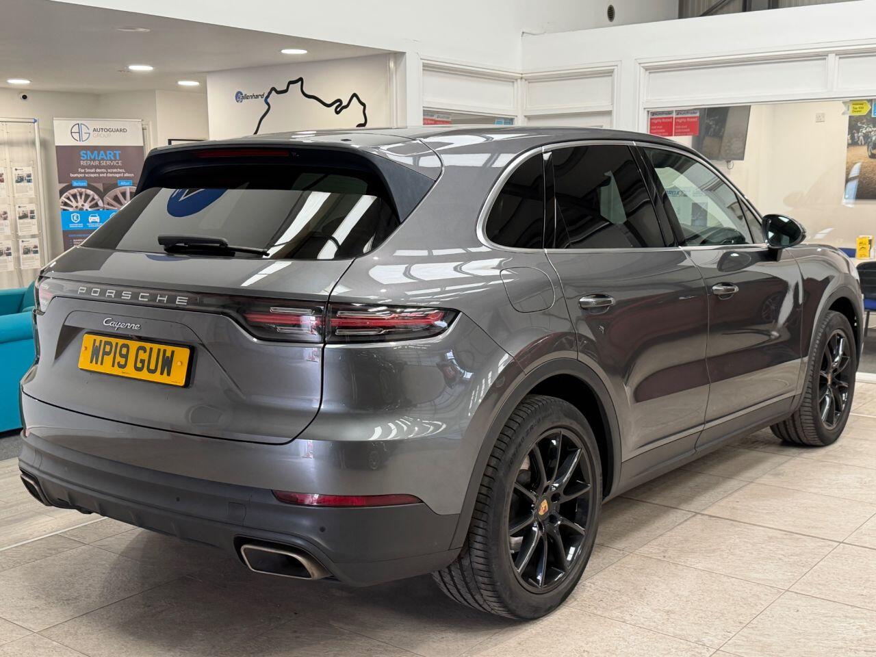 Porsche Cayenne view 17