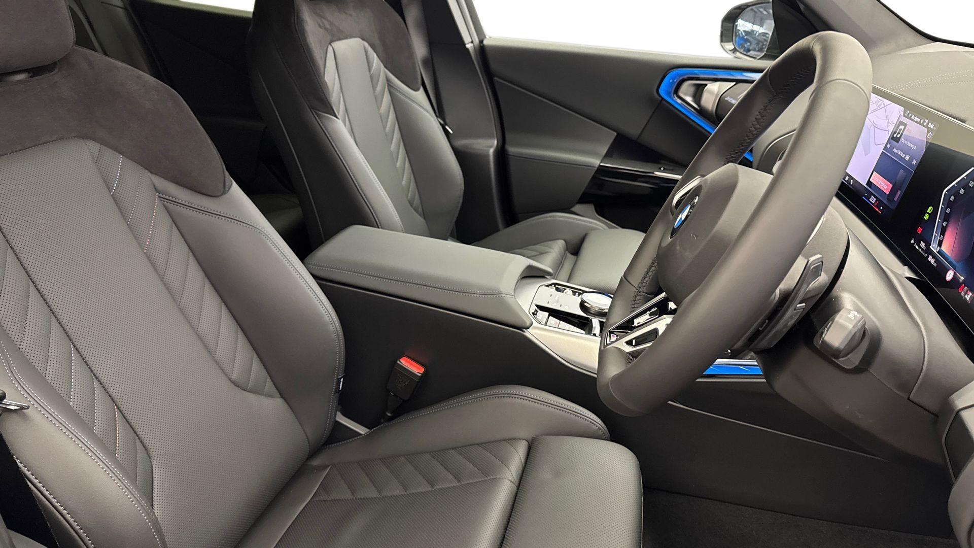 BMW X3 view 11