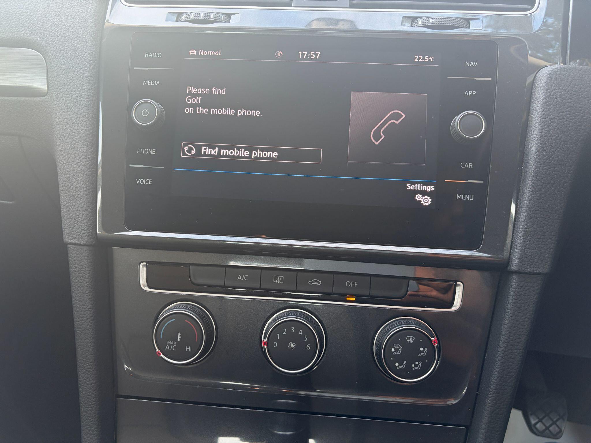 Volkswagen Golf view 17