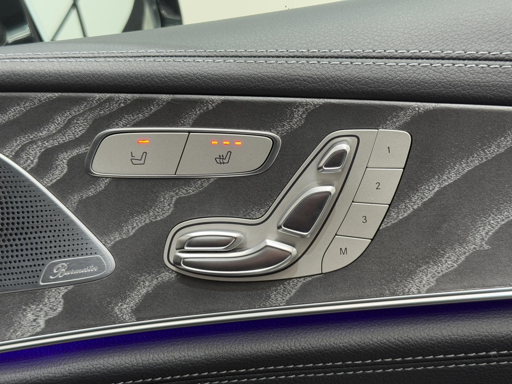 Mercedes-Benz CLS view 54