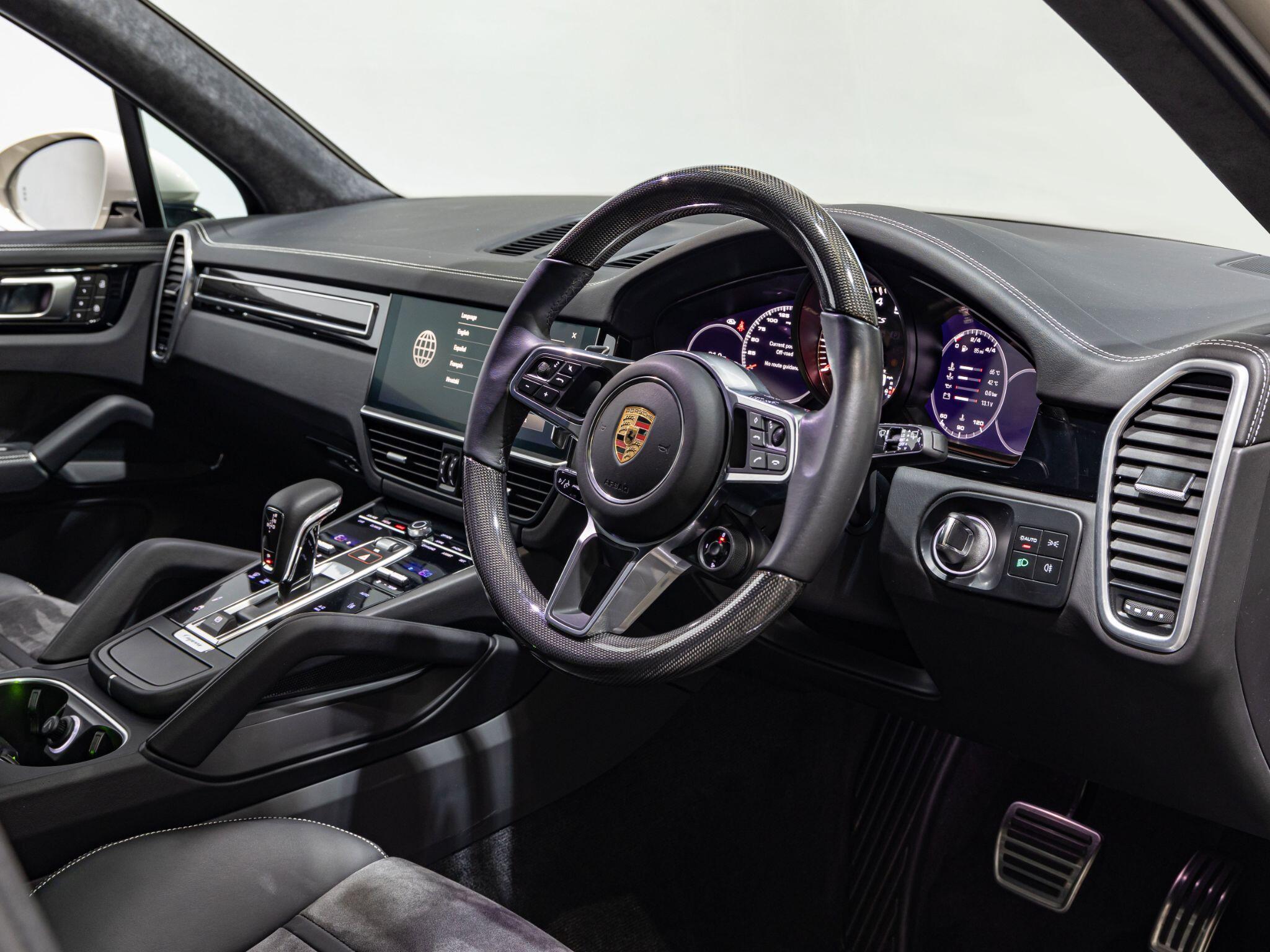 Porsche Cayenne view 14