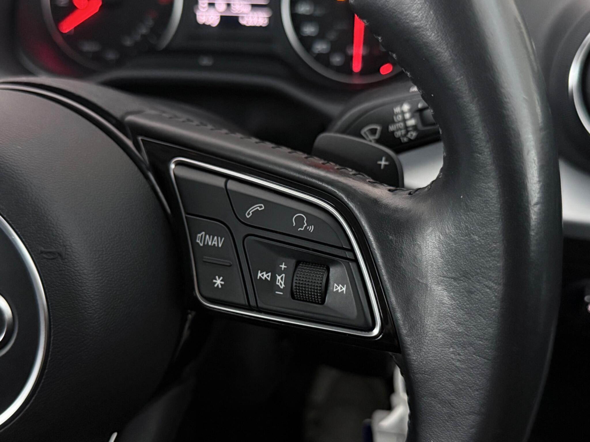 Audi Q2 view 15