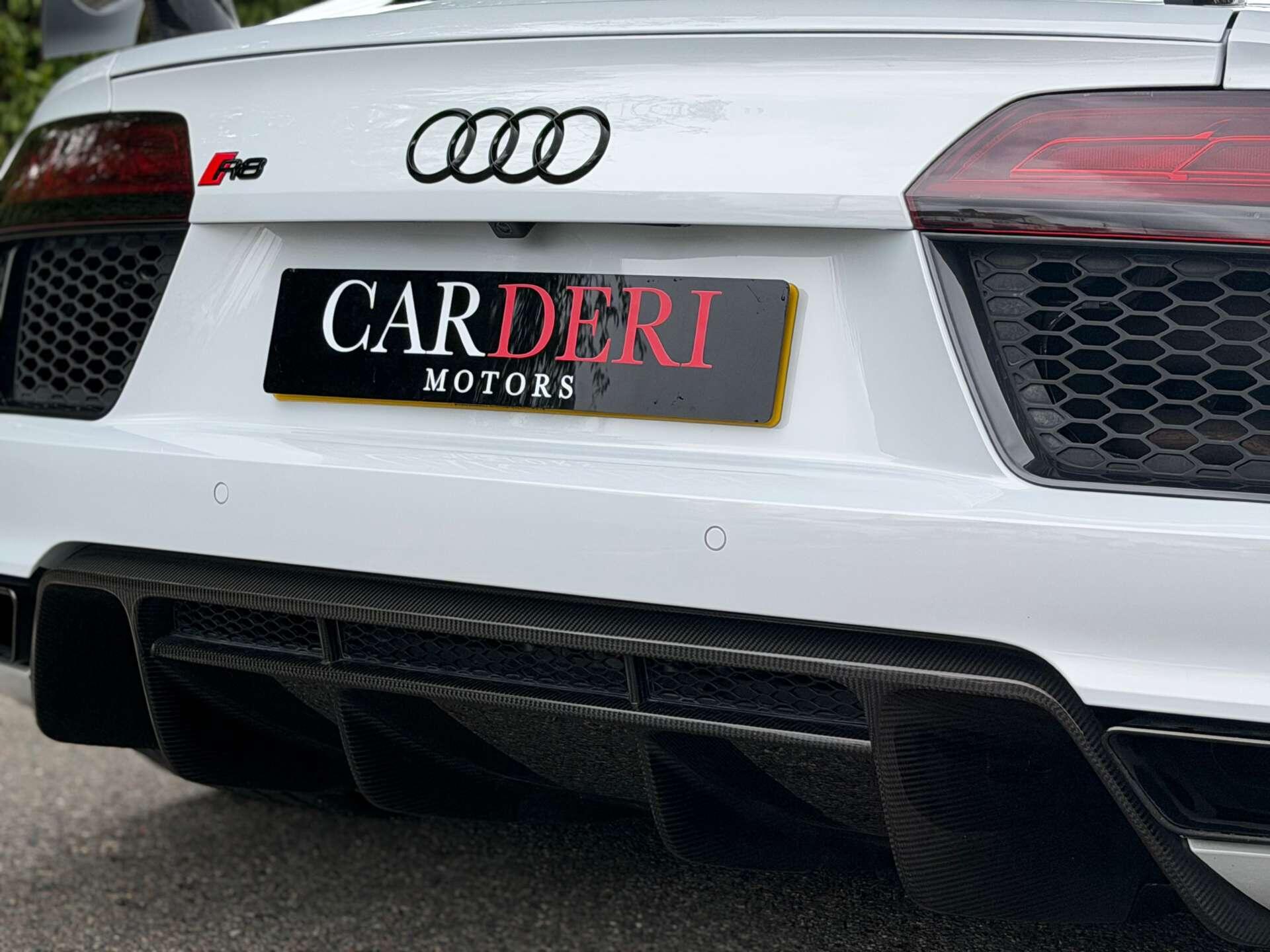 Audi R8 view 24