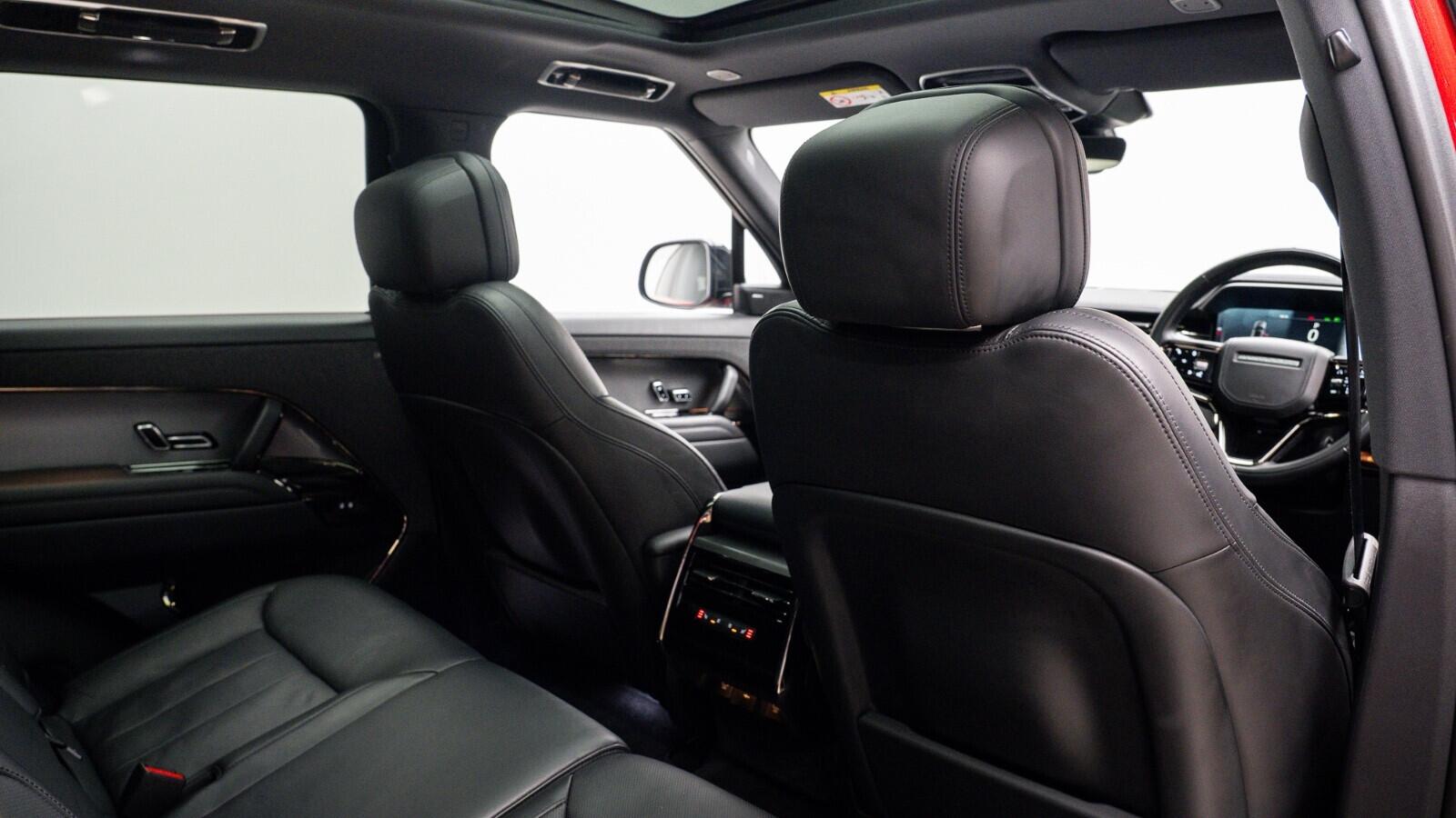 Land Rover Range Rover Sport view 9