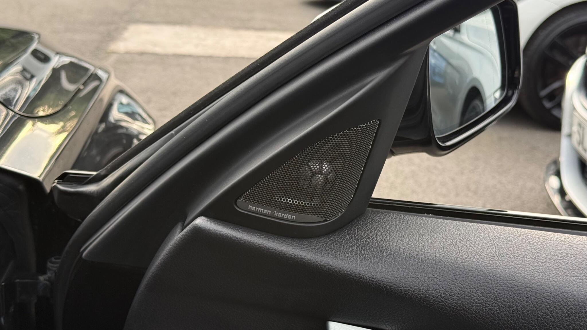 BMW 3 Series view 25