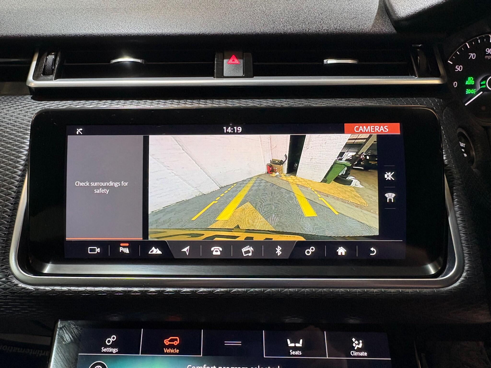 Land Rover Range Rover Velar view 12