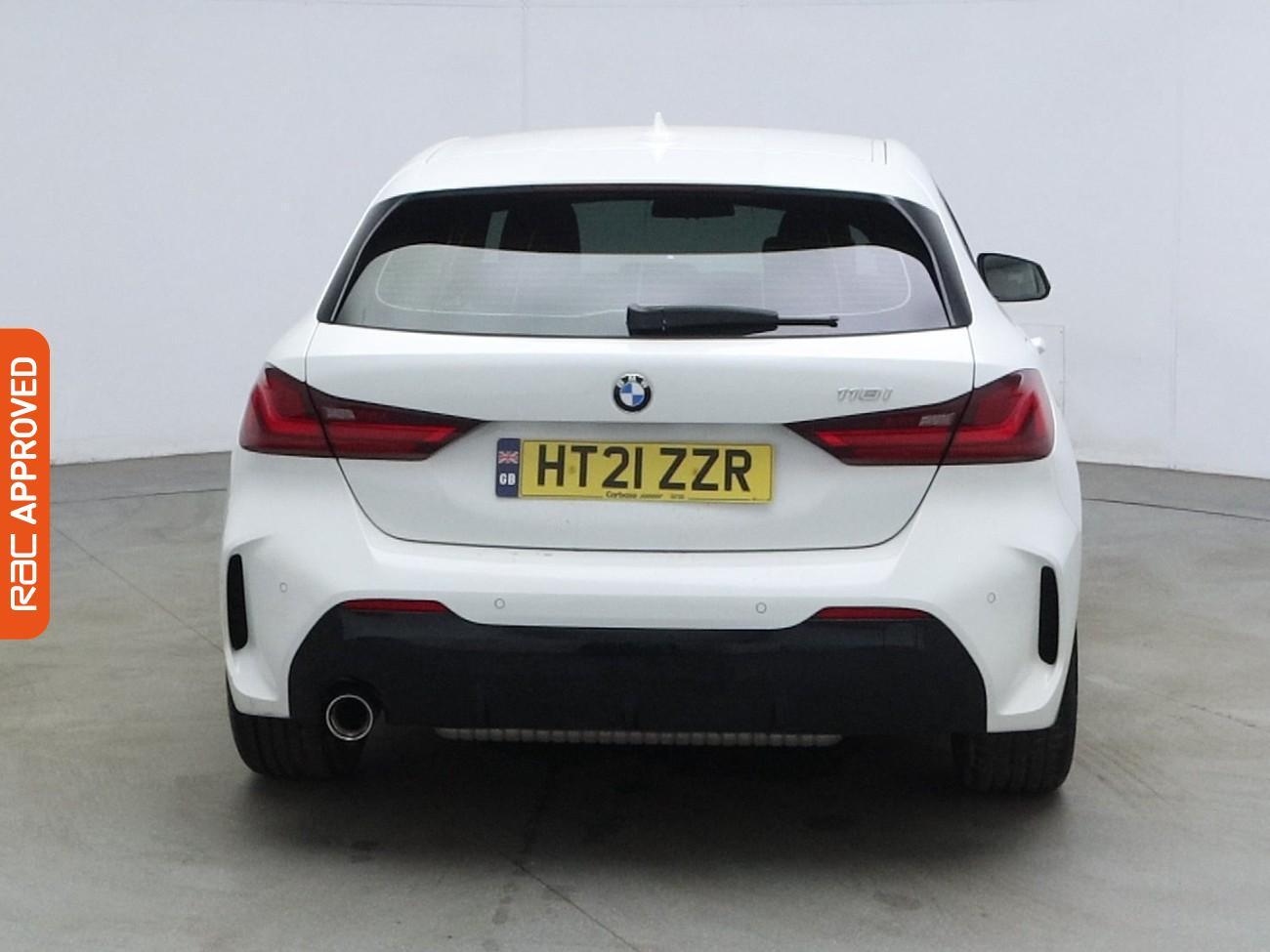 BMW 1 Series view 8