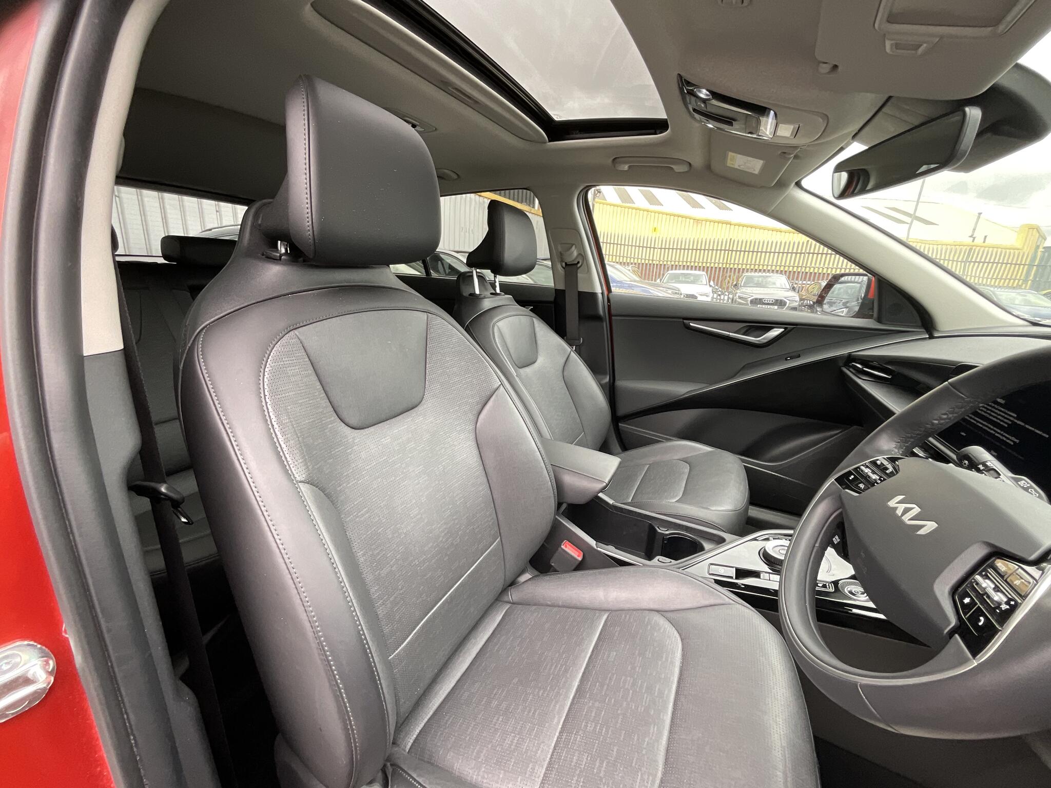 Kia Niro view 8