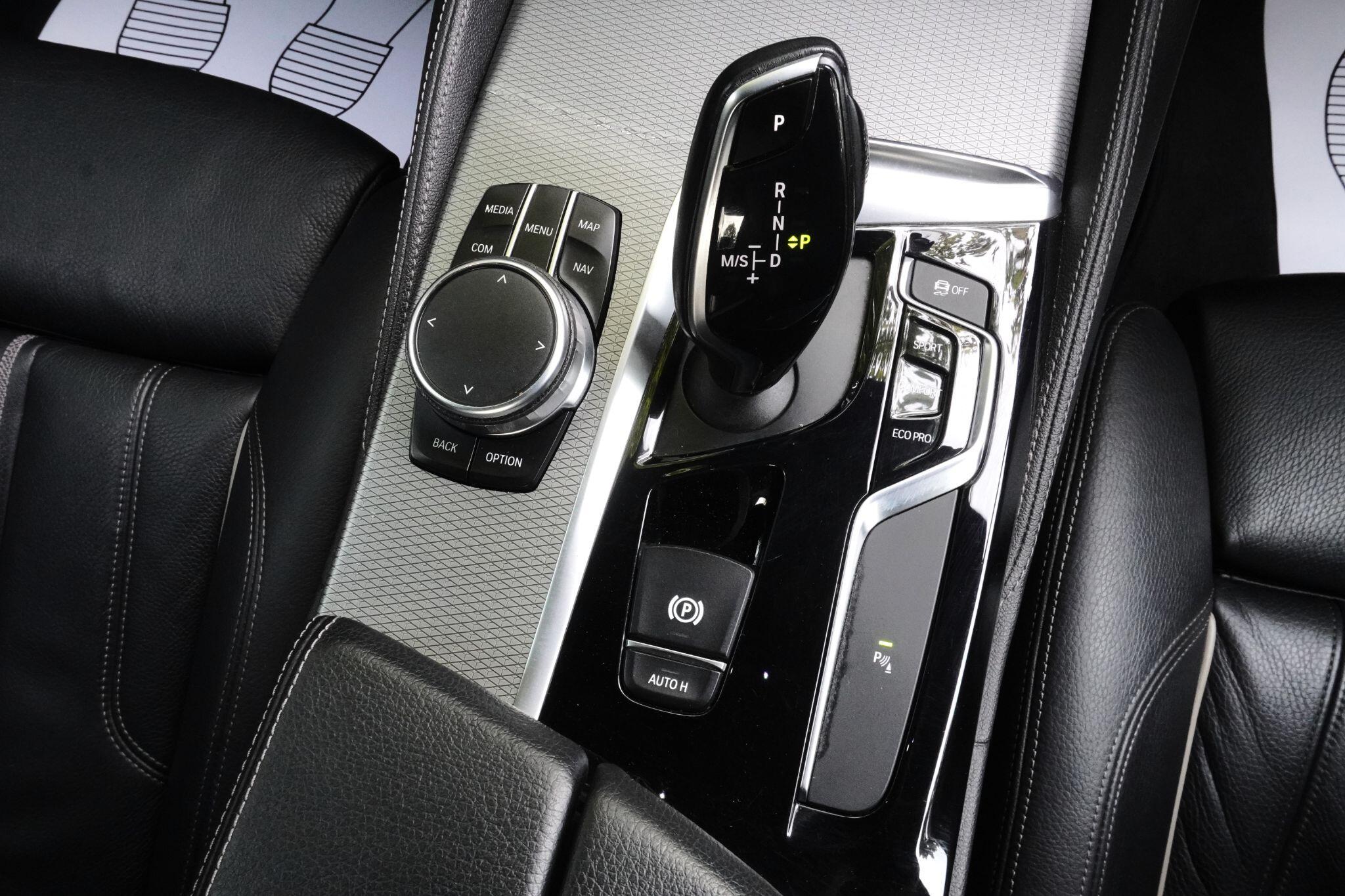 BMW 5 Series view 43