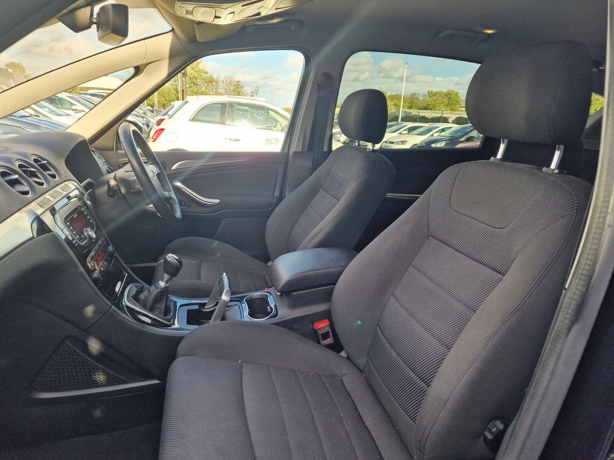 Ford S-Max view 52