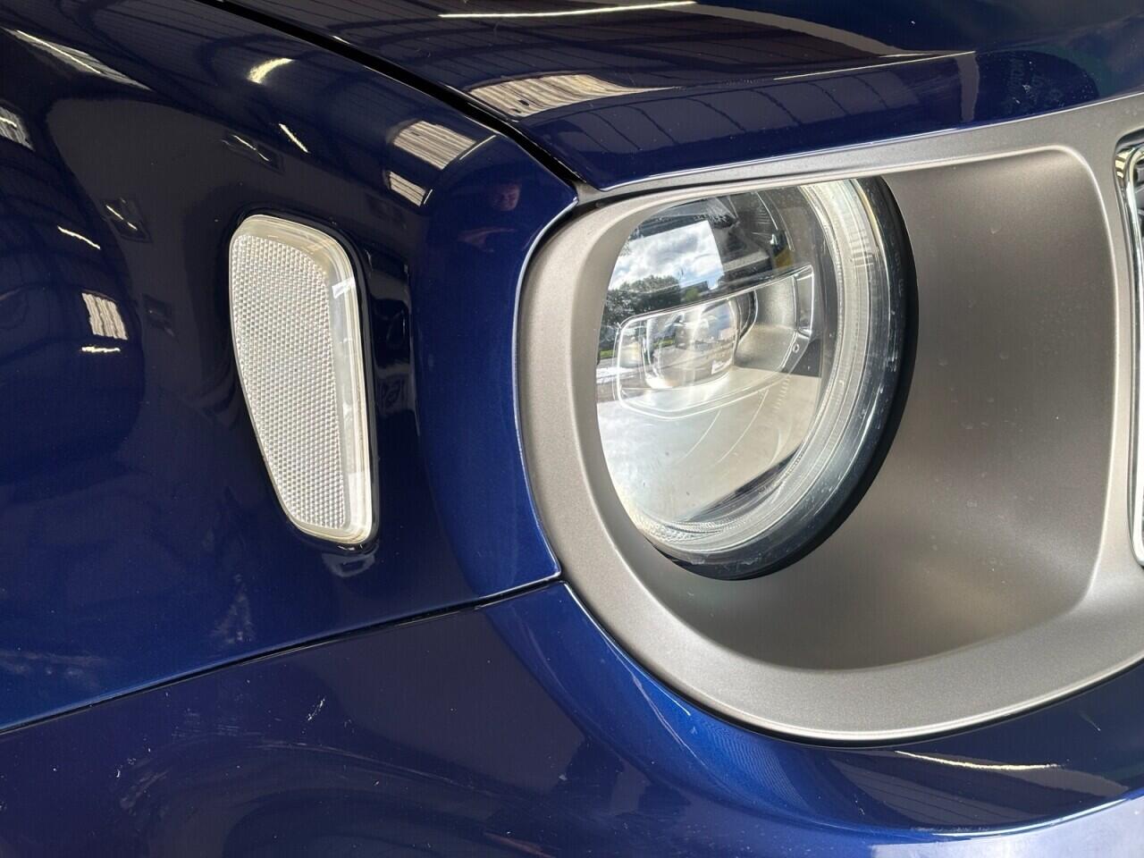 Jeep Renegade view 39