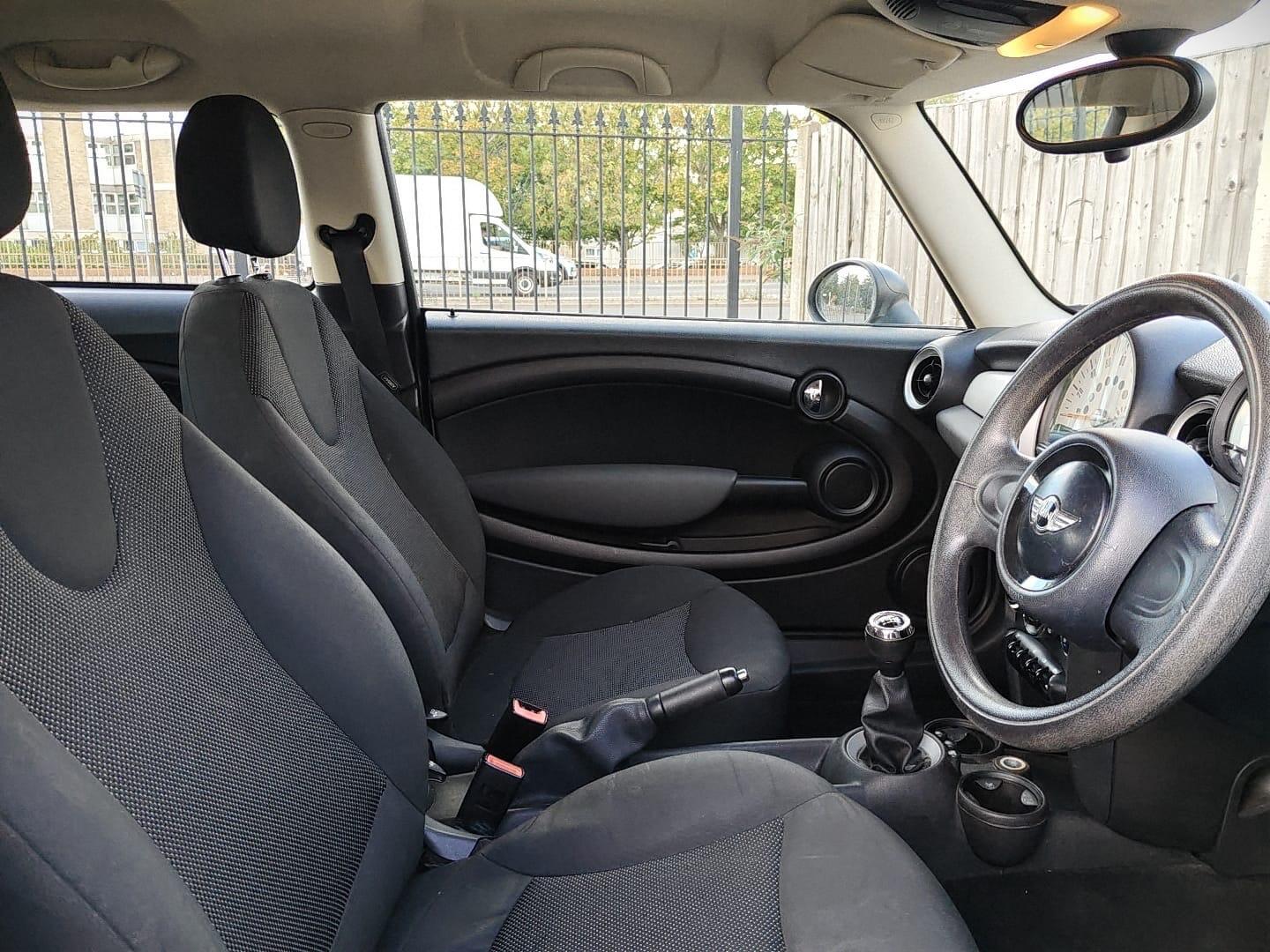 Mini Hatch view 11