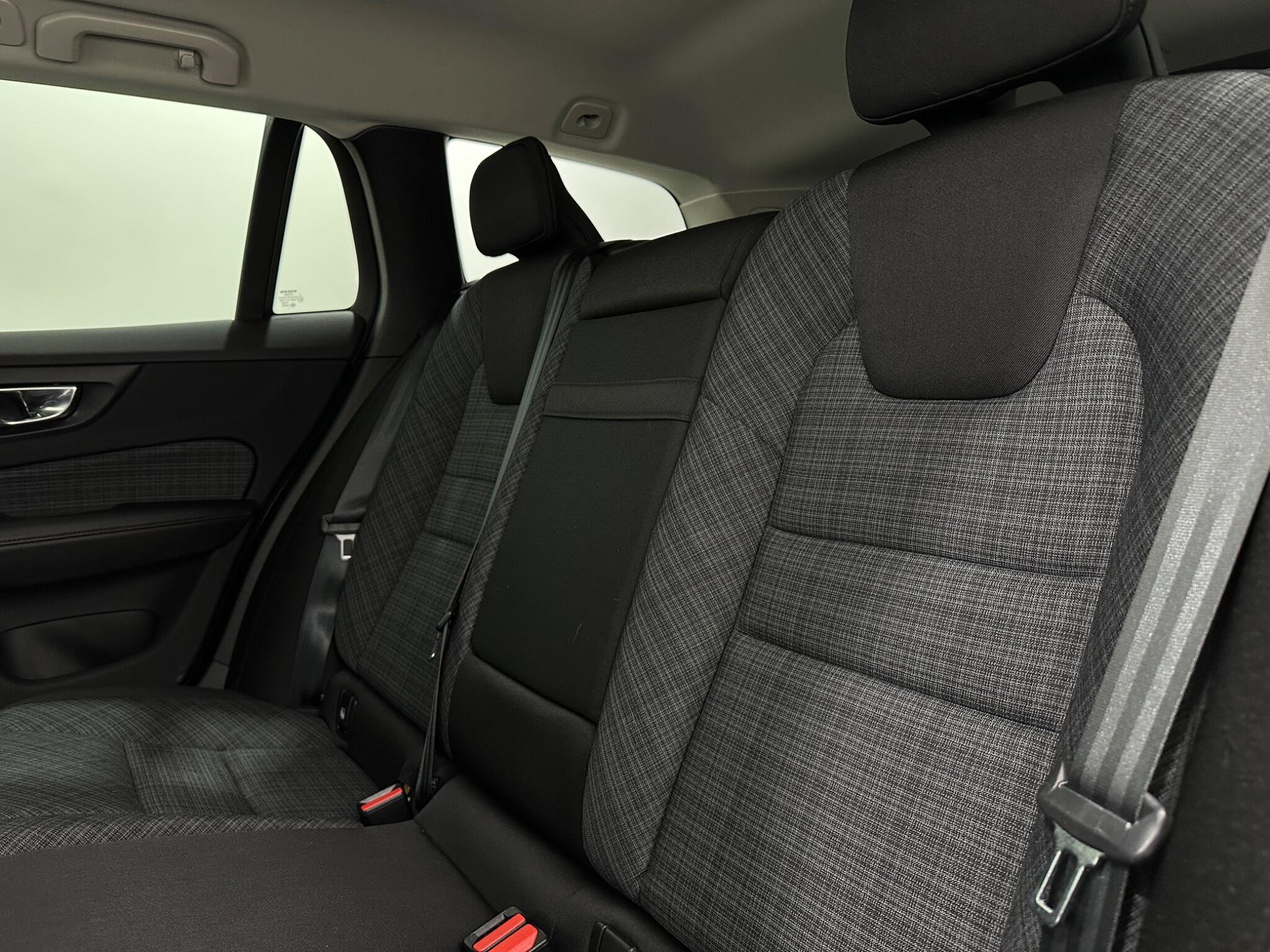 Volvo V60 view 38