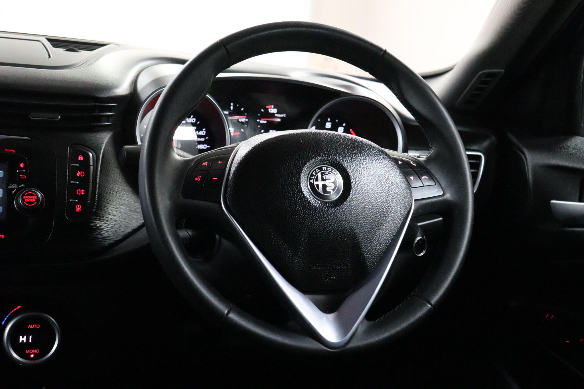Alfa Romeo Giulietta view 42