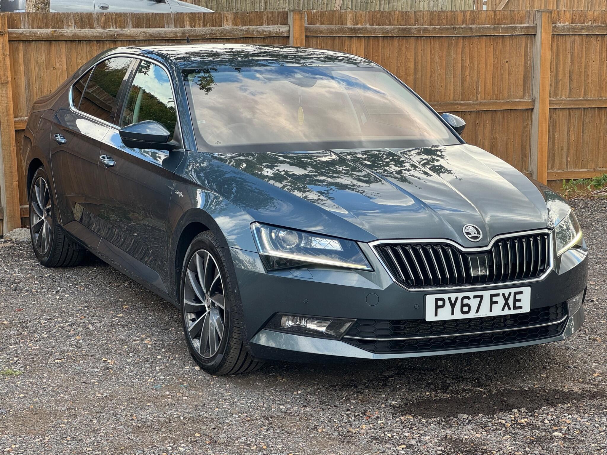 Skoda Superb view 6