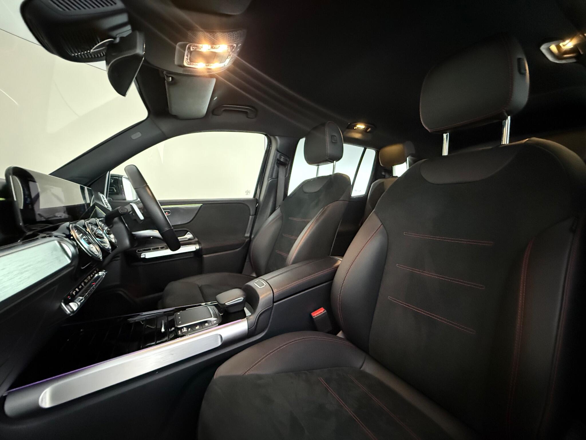 Mercedes-Benz GLB view 40