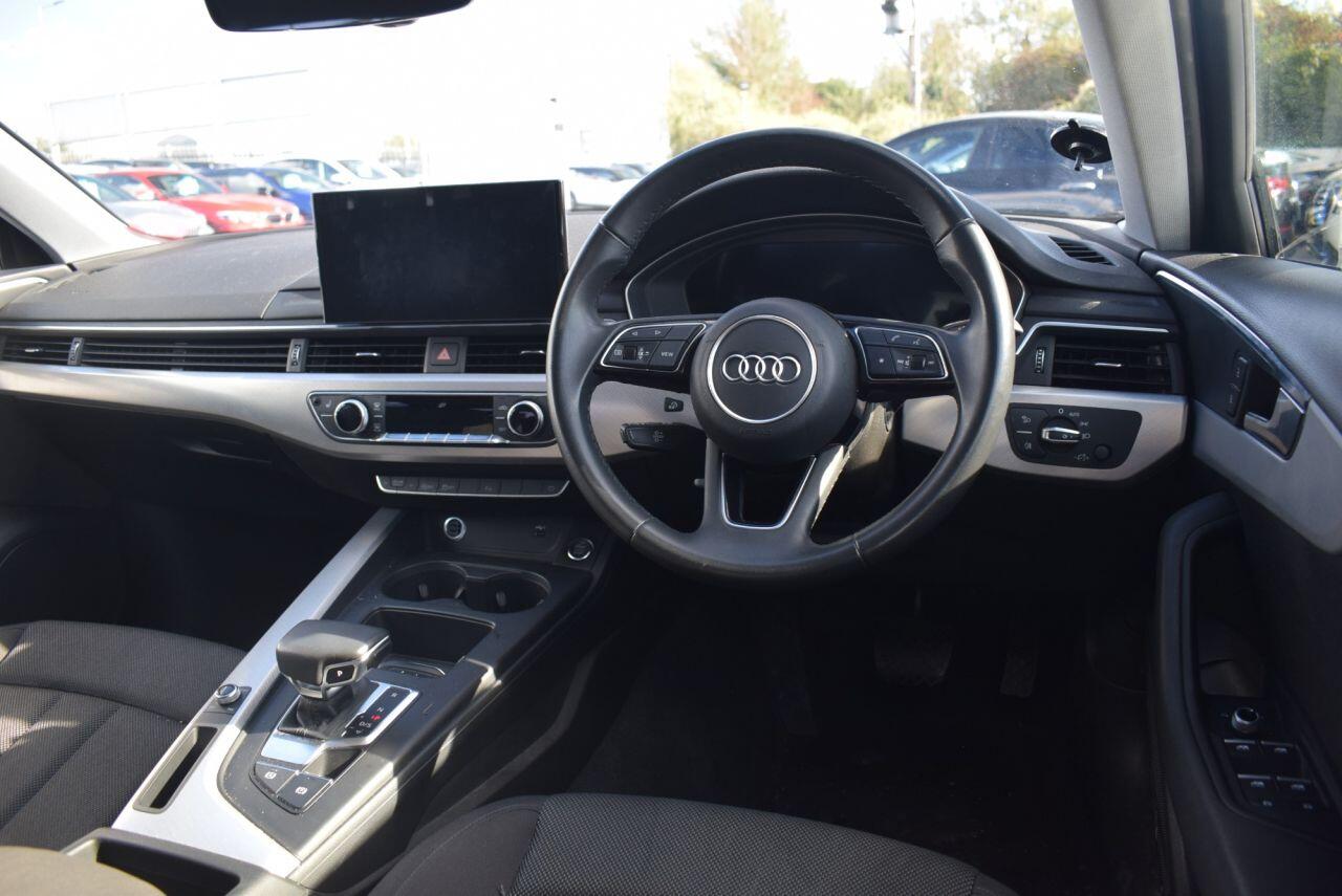 Audi A4 view 23