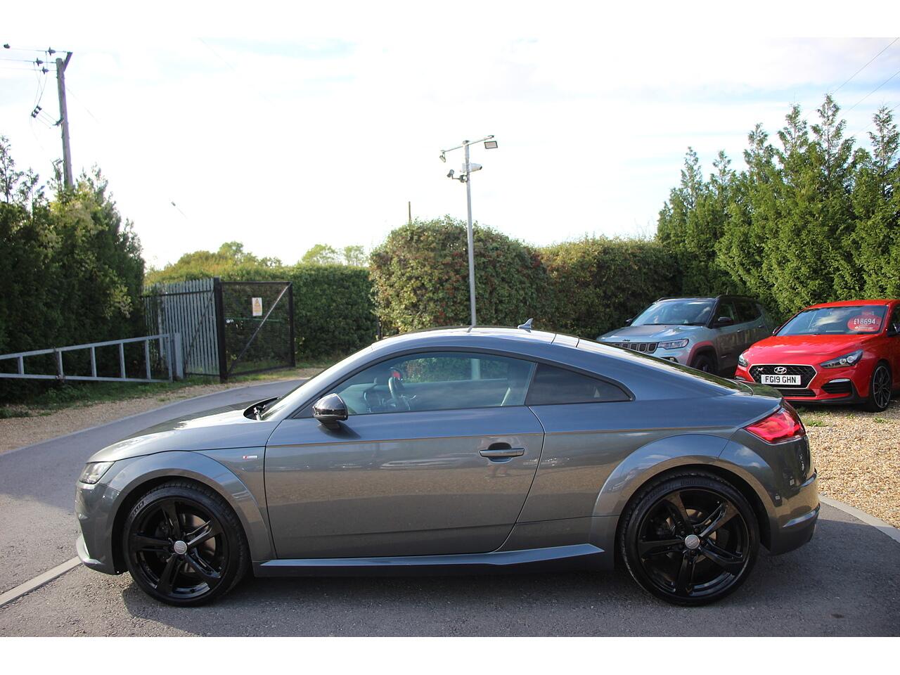 Audi TT view 8