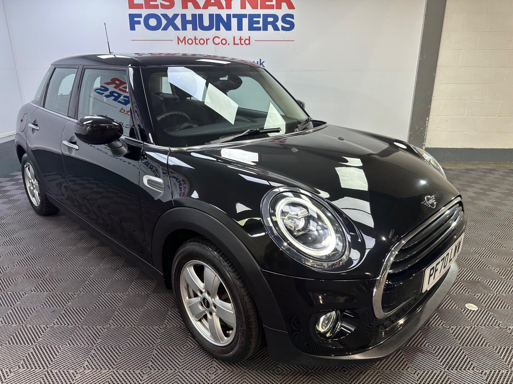 Mini Hatch view 10