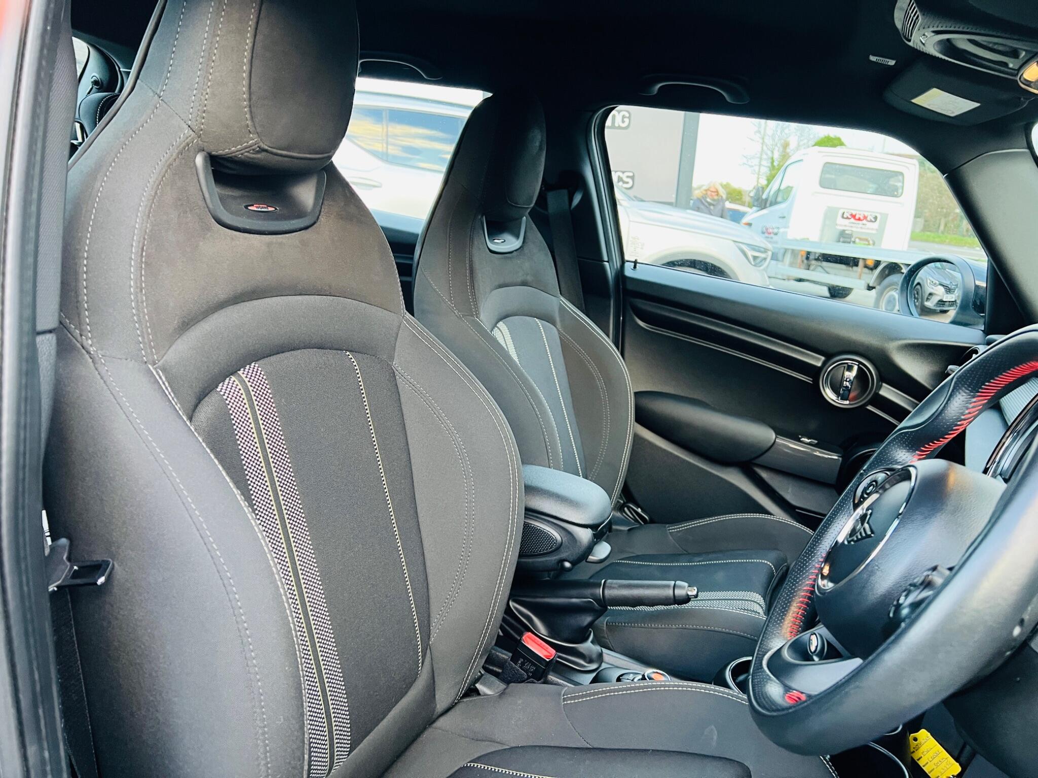 2020 MINI Hatch 1.5 Cooper Sport Steptronic Euro 6 (s/s) 5dr • 44,000 miles image 32