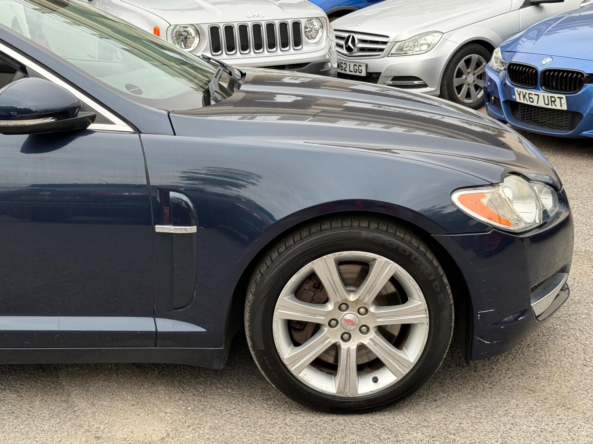 Jaguar XF - Image 20