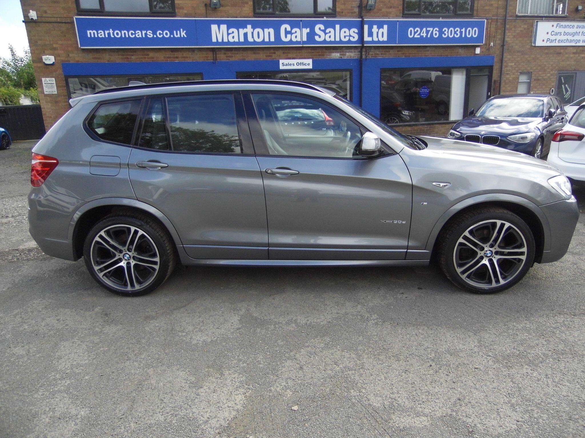 BMW X3 view 8