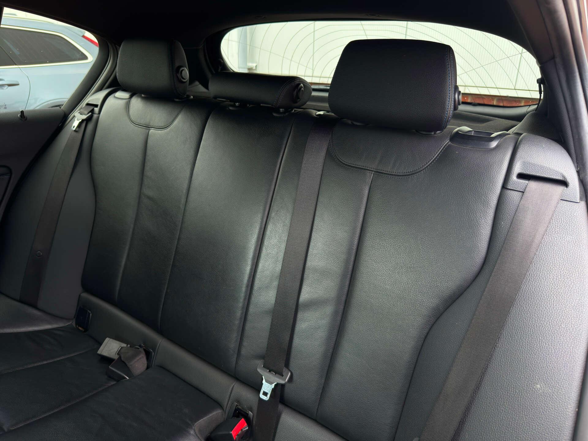 BMW 1 Series view 38