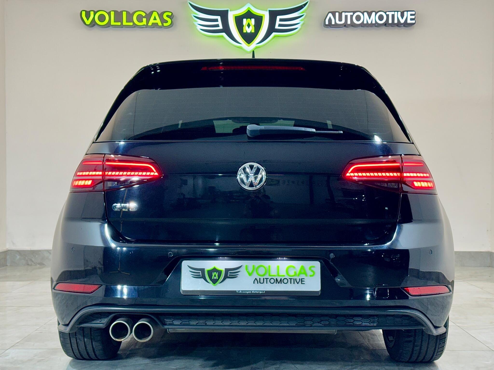 Volkswagen Golf view 17