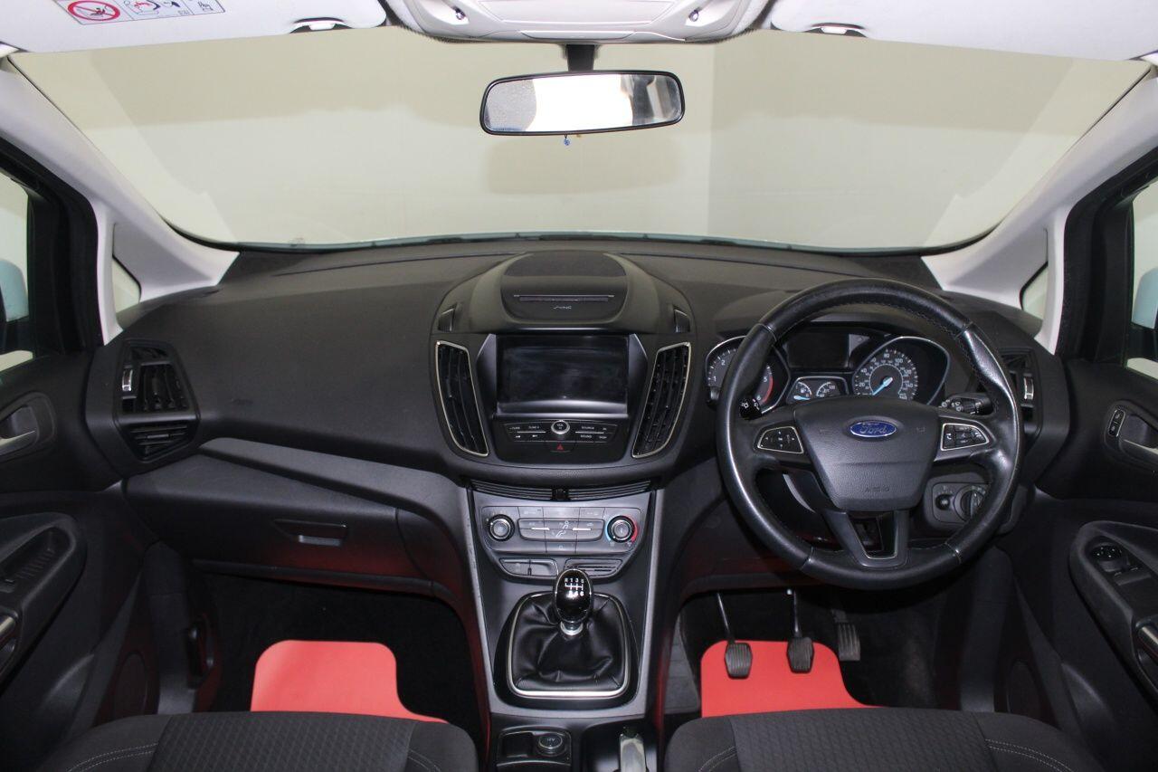 Ford C-Max view 27