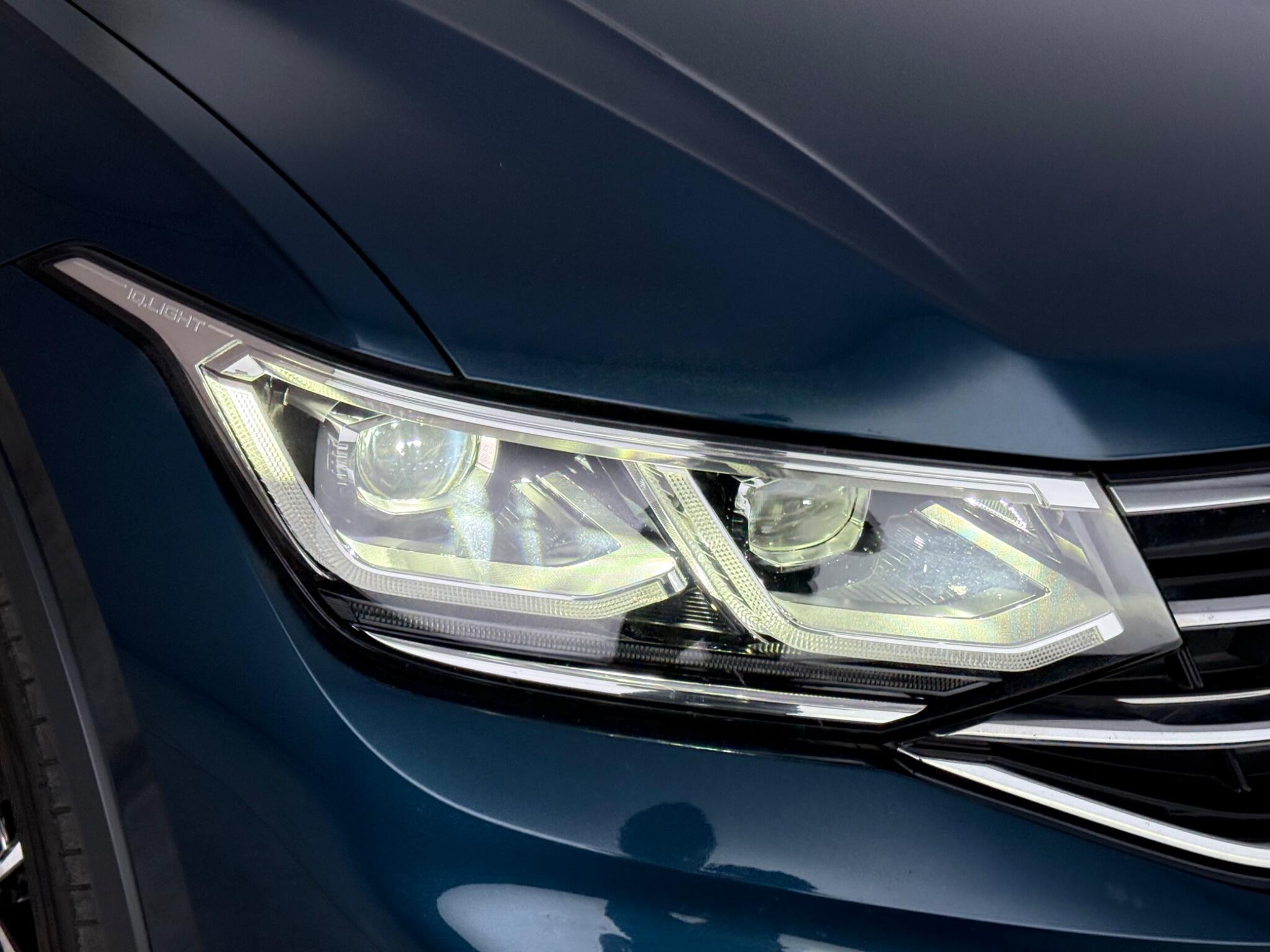 Volkswagen Tiguan view 12