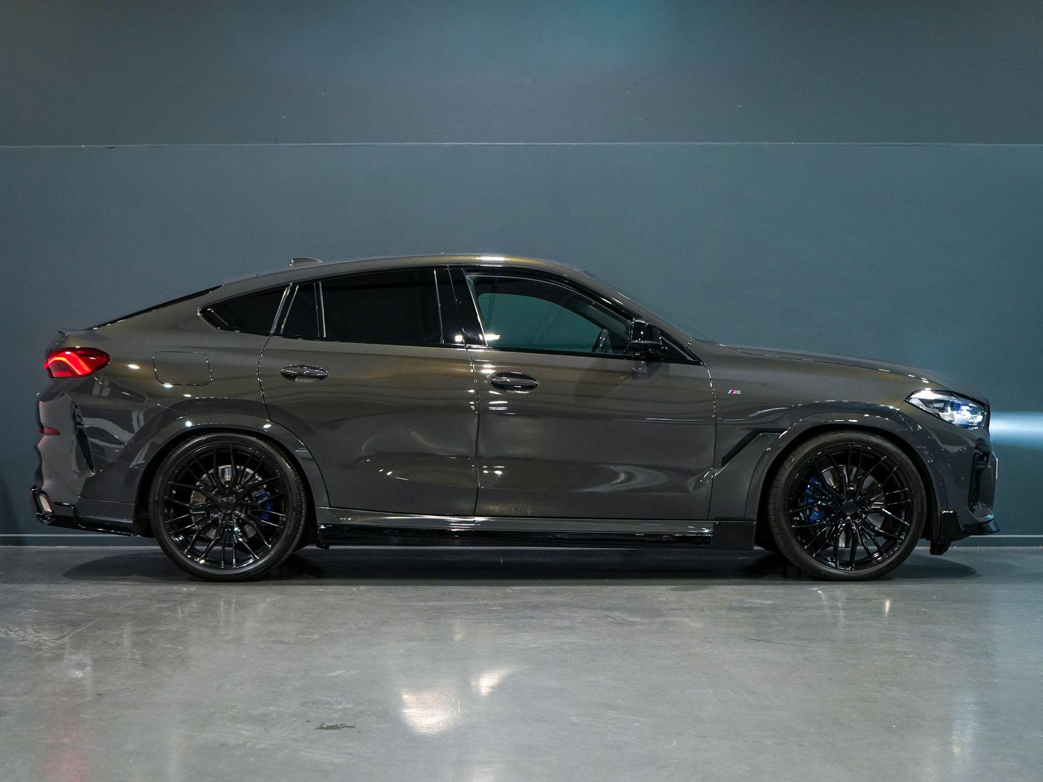 BMW X6 view 8