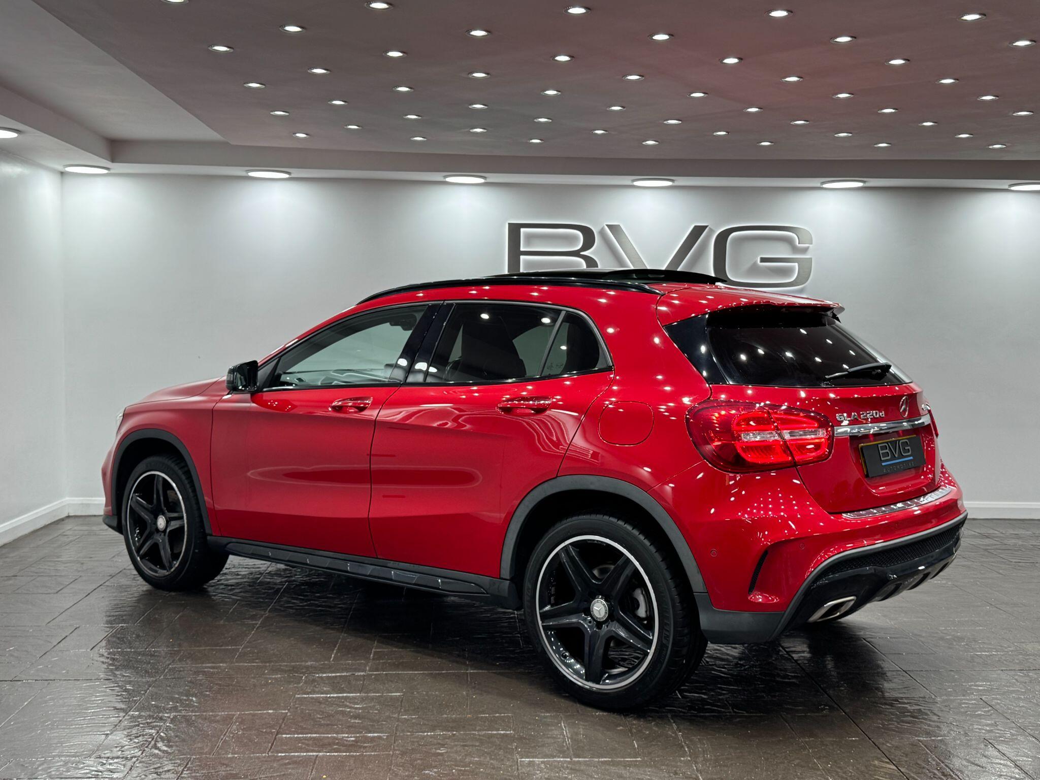 Mercedes-Benz GLA view 17