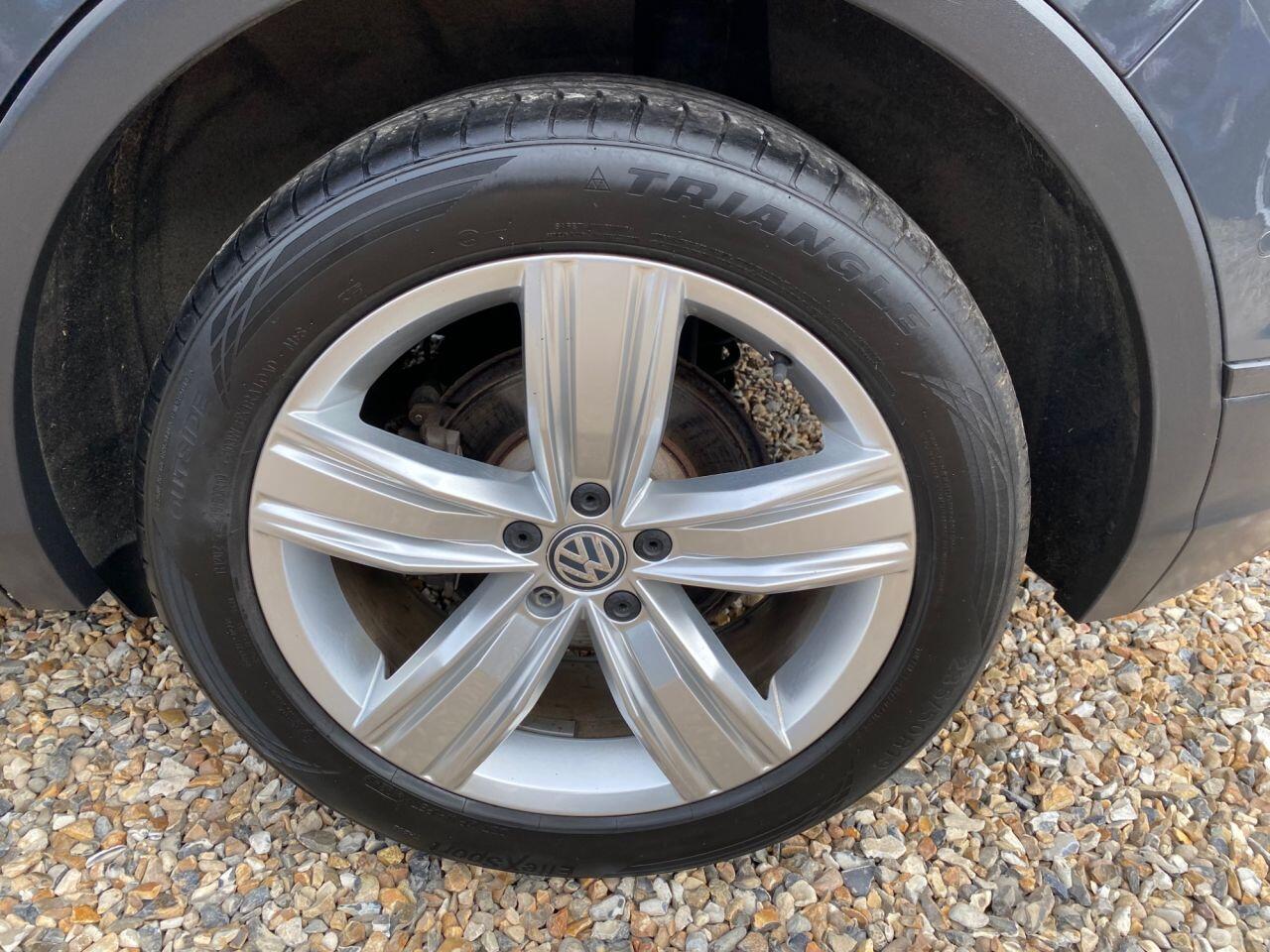 Volkswagen Tiguan view 37
