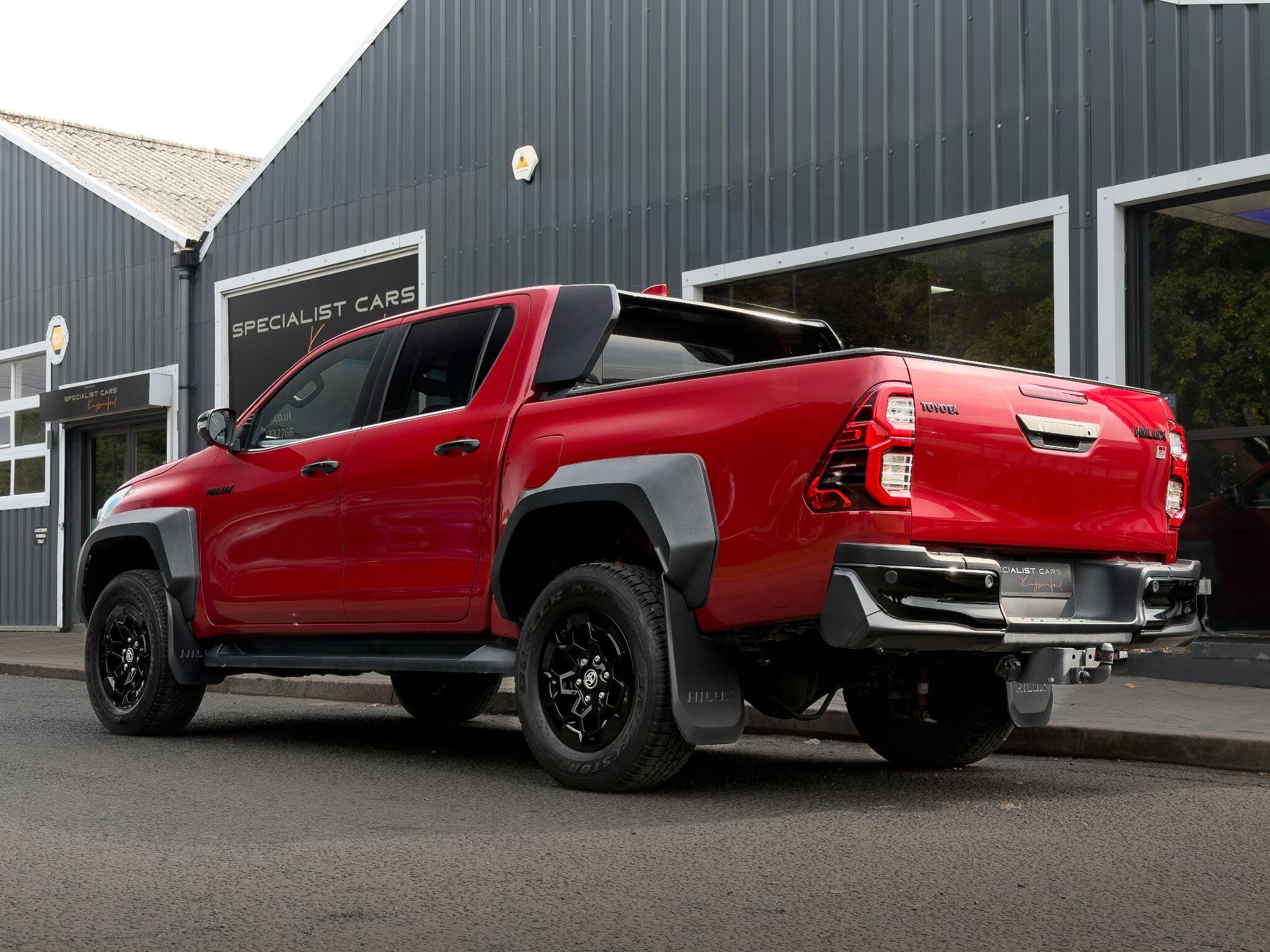 Toyota Hilux view 2
