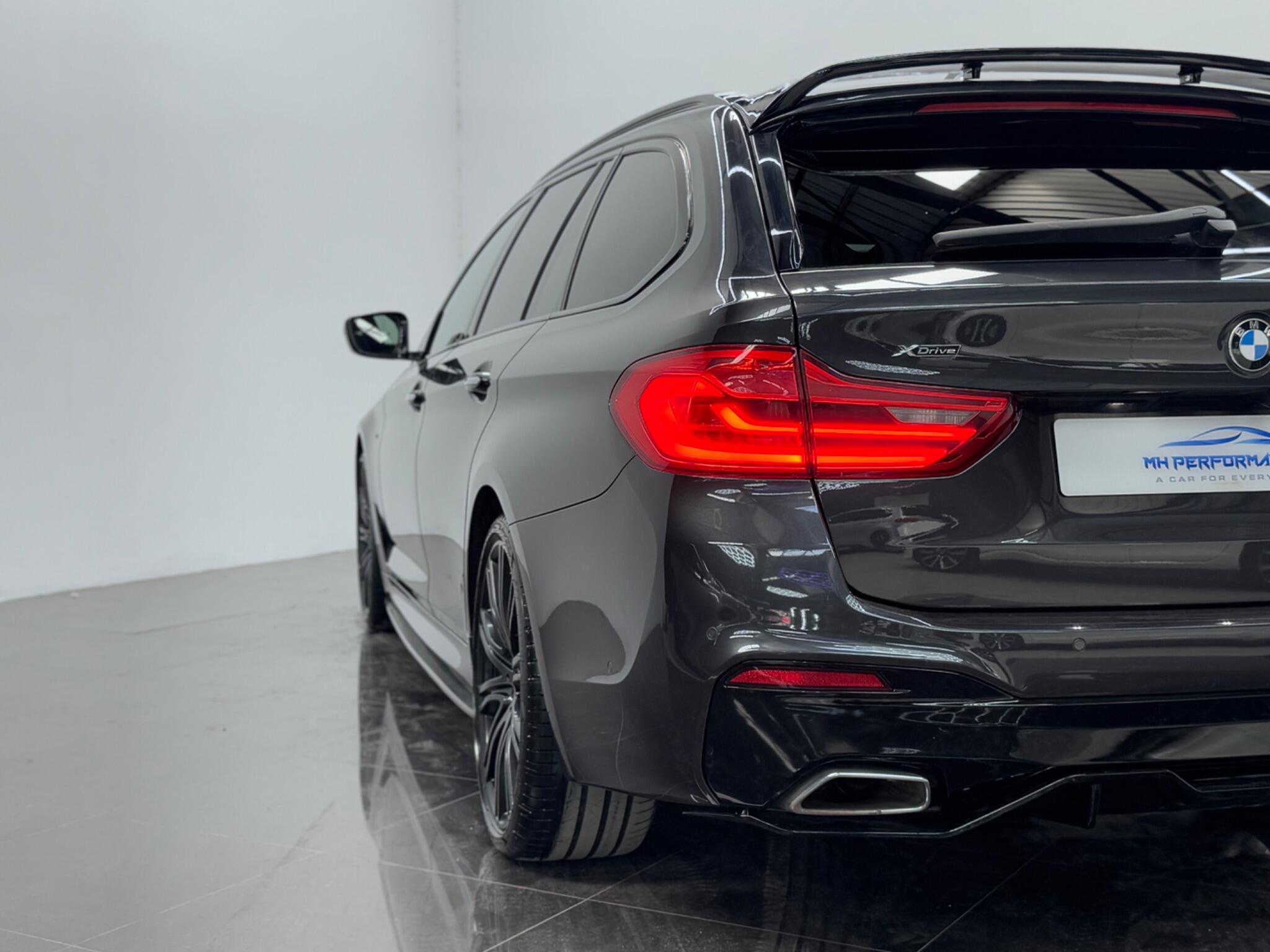 BMW 5 Series view 46